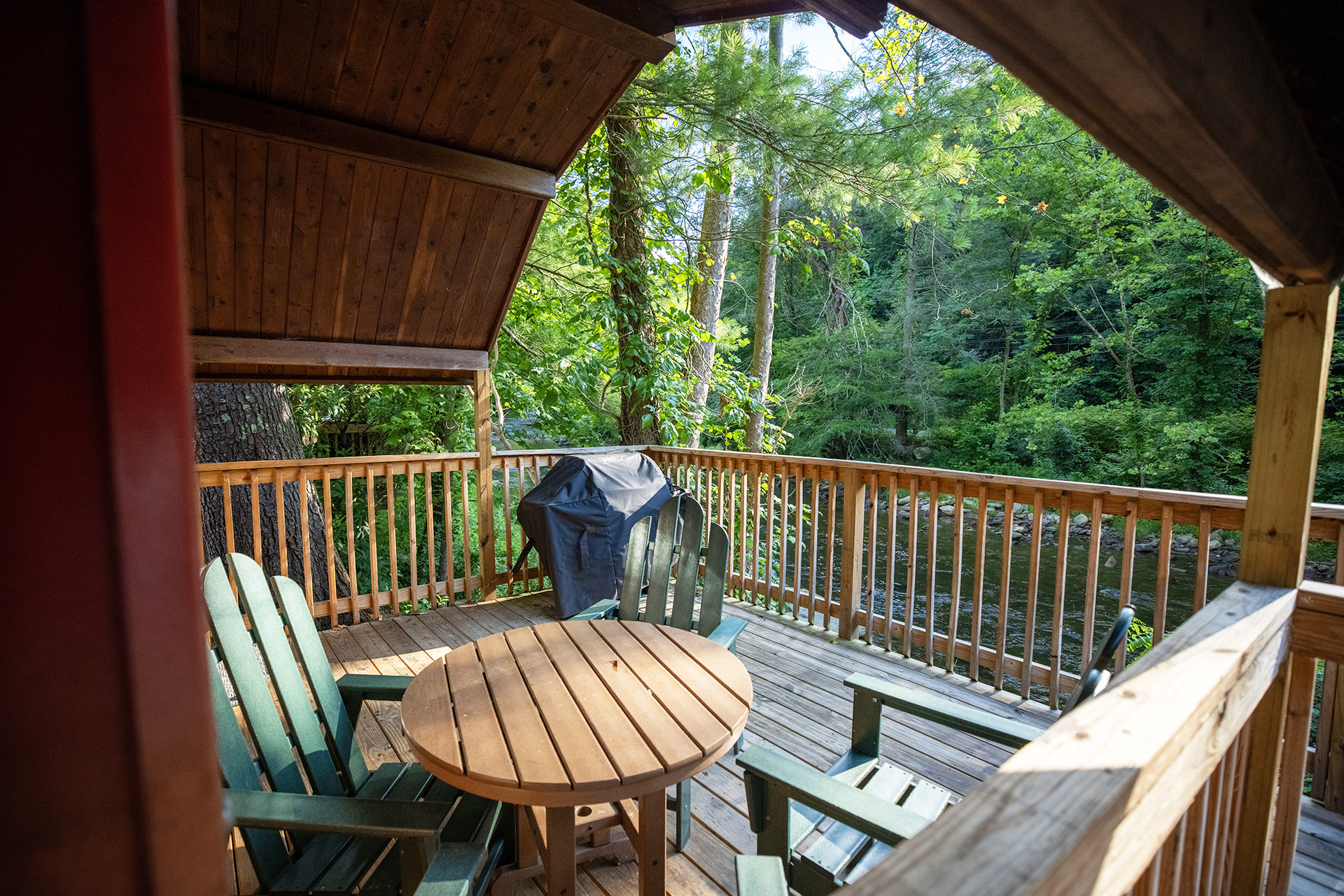 DC506 - Deluxe Cabin, 1 Room Cottage, River