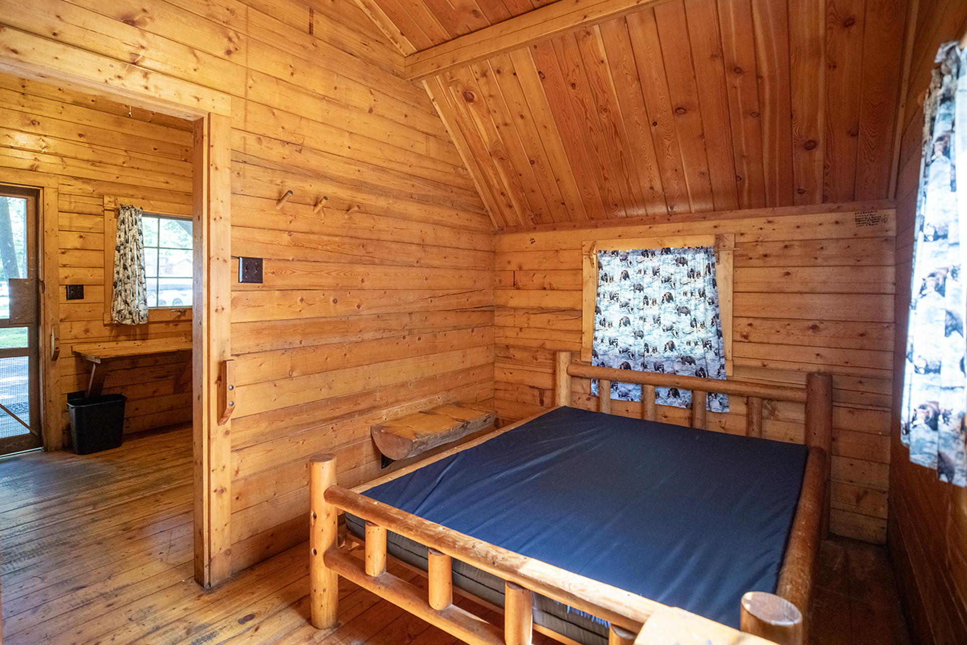 CC304 - Camping Cabin, 2 Room