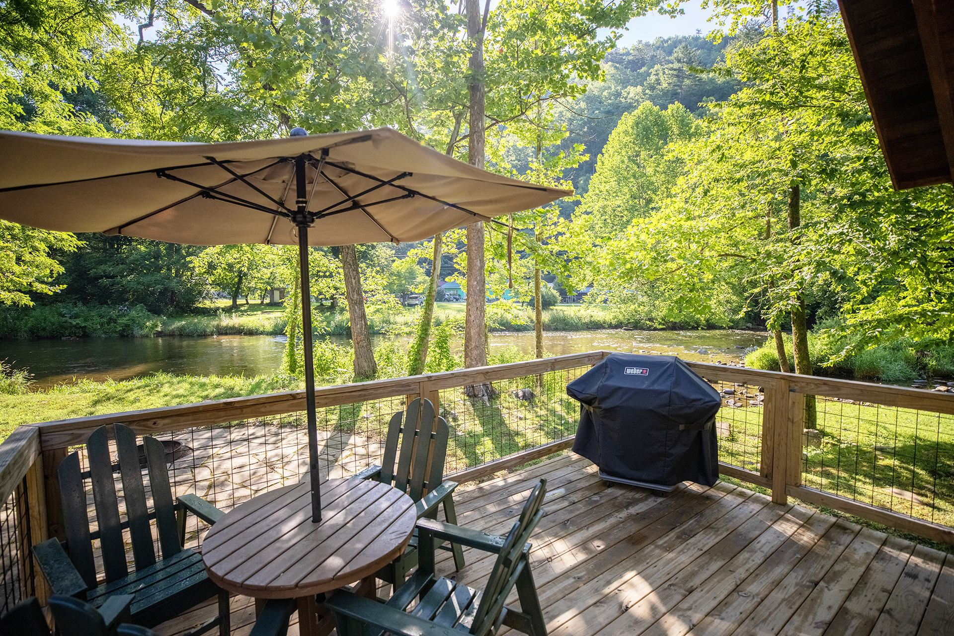 DC226 - Deluxe Cabin, 2 Room with Loft, River