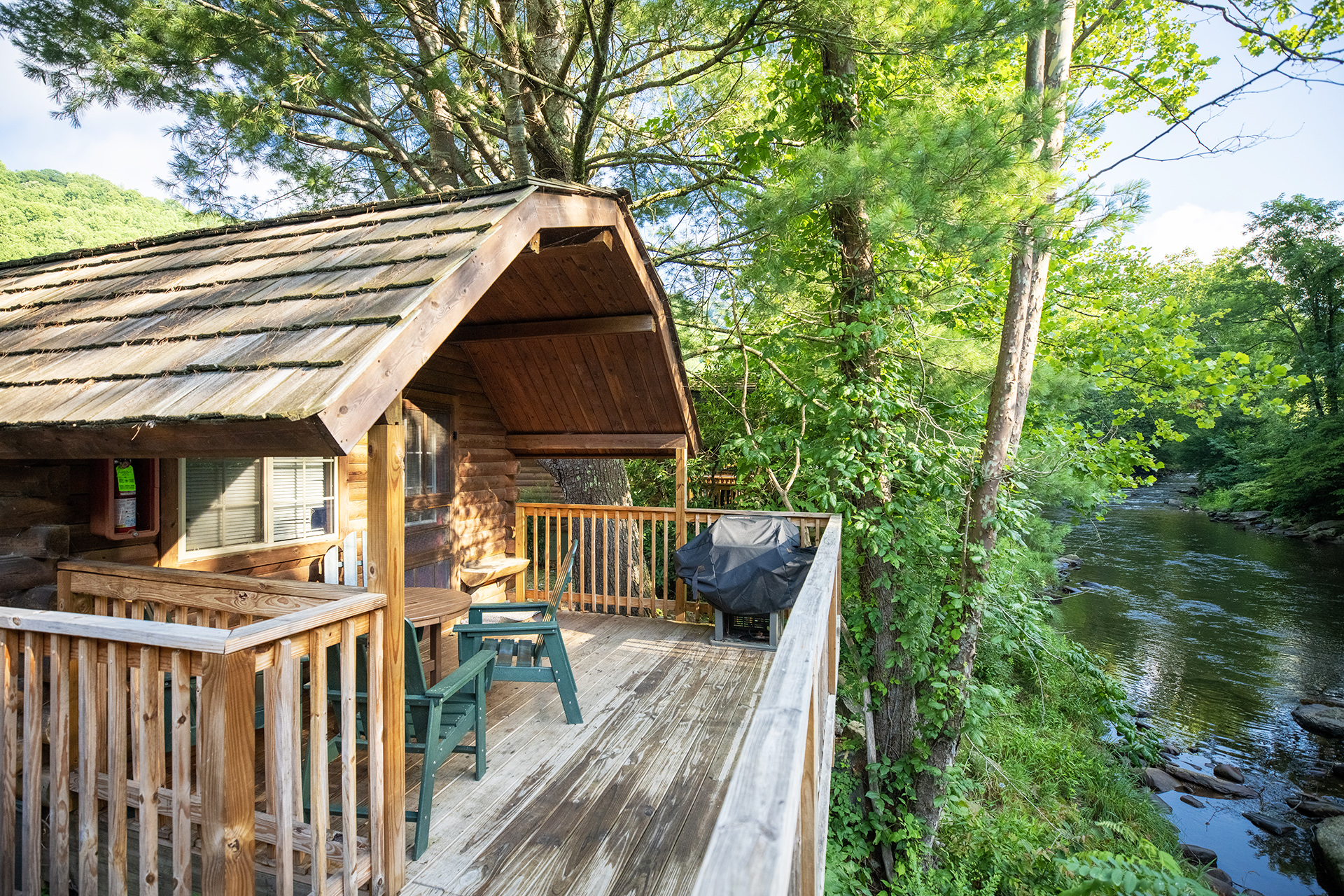 DC506 - Deluxe Cabin, 1 Room Cottage, River