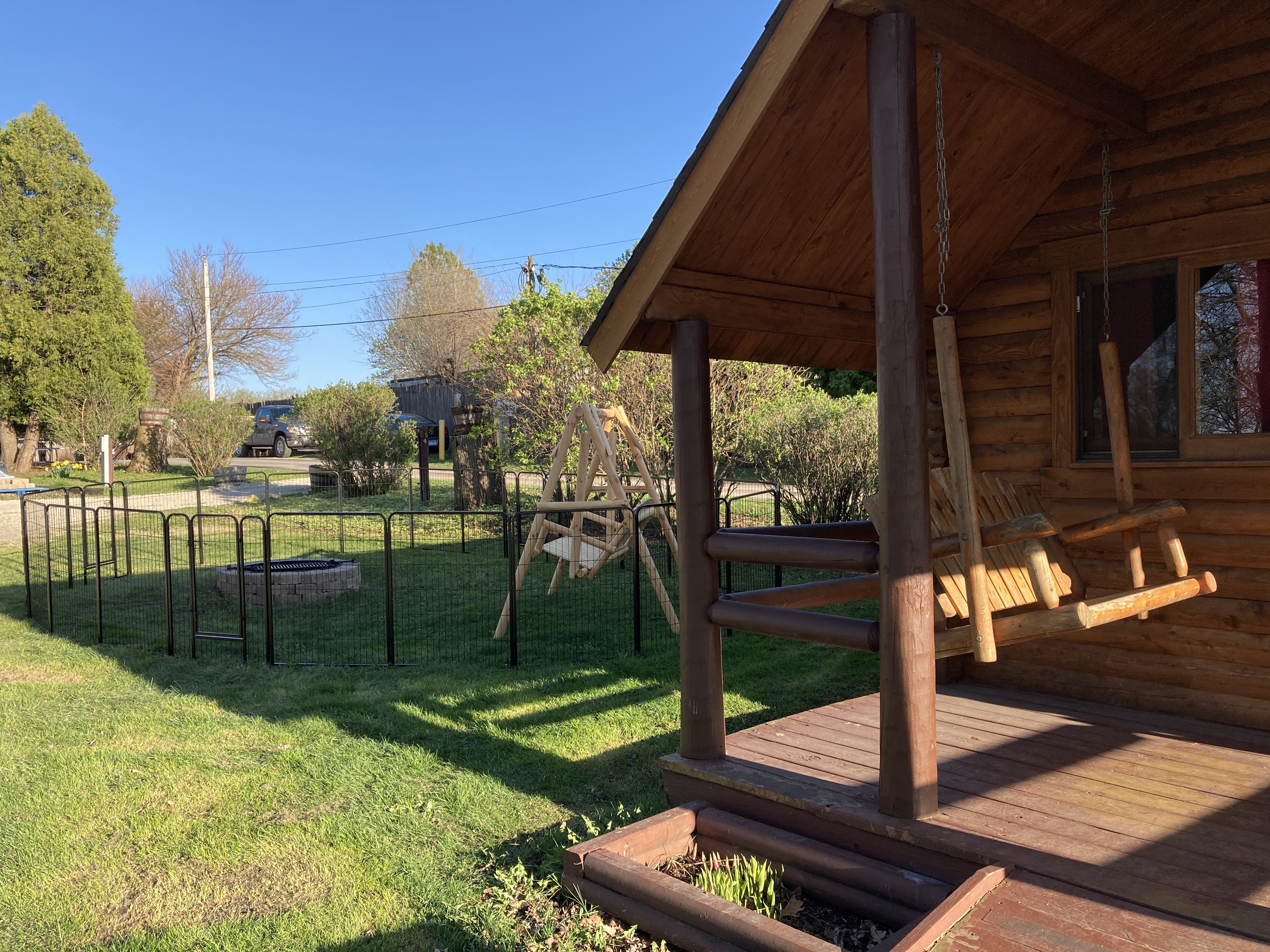 Pet Friendly Rustic Cabin