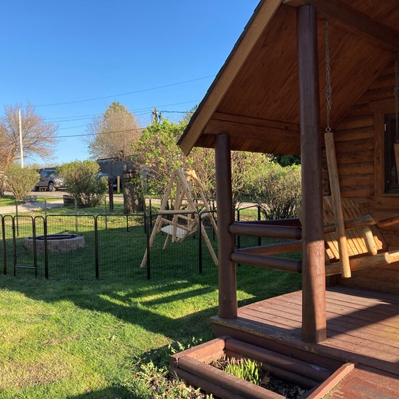 Pet Friendly Rustic Cabin