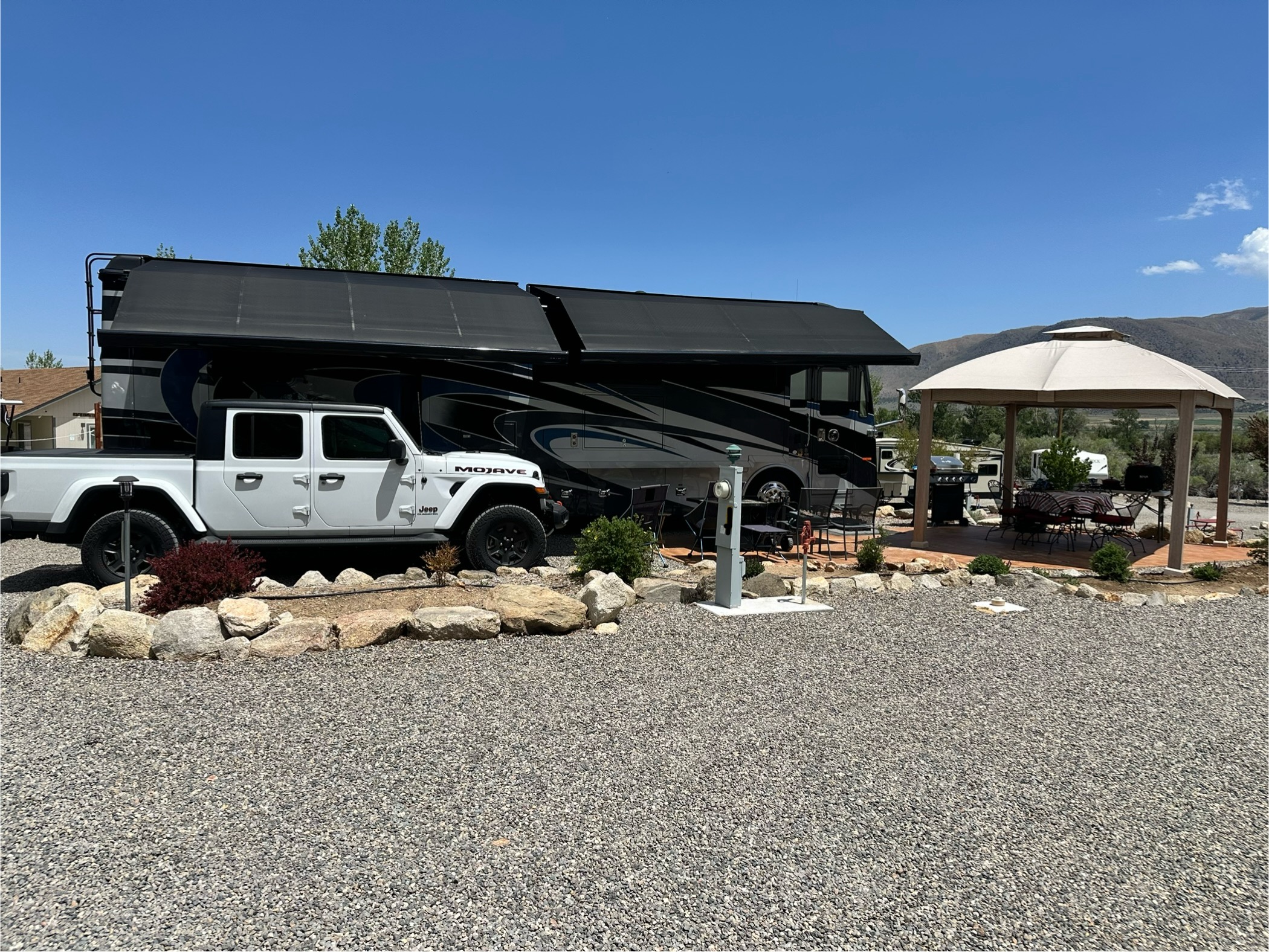 Pull in Patio shade structure 309
