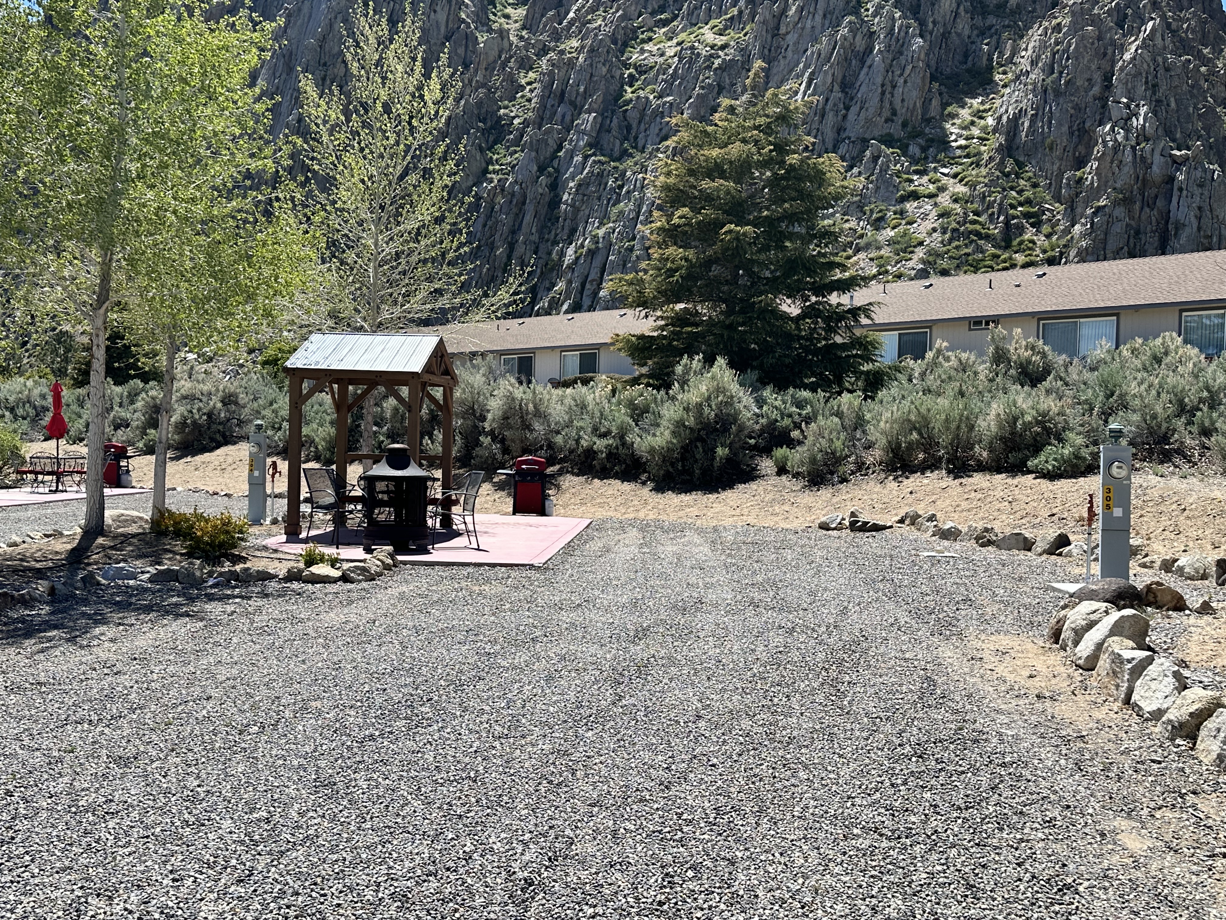 Site 305 metal shade structure