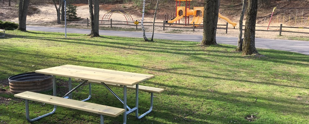 Water & Electric site near Pond/Playground