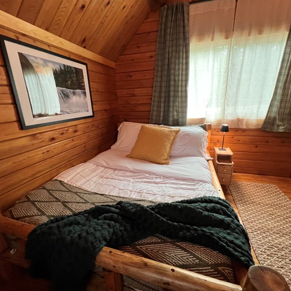 Full Bed - pictured with linen