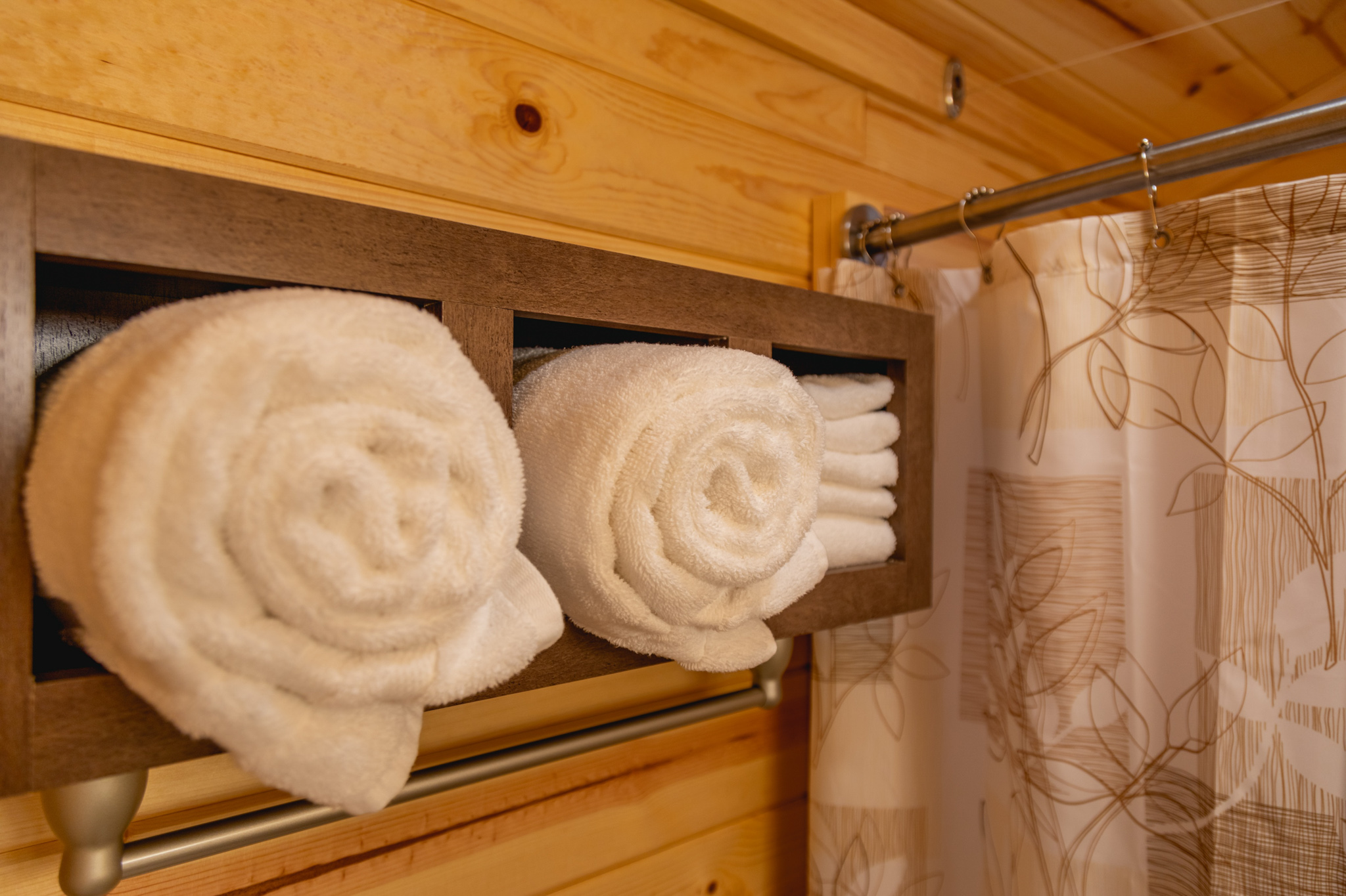 Linens - Coshocton KOA Deluxe Cabin in the Woods