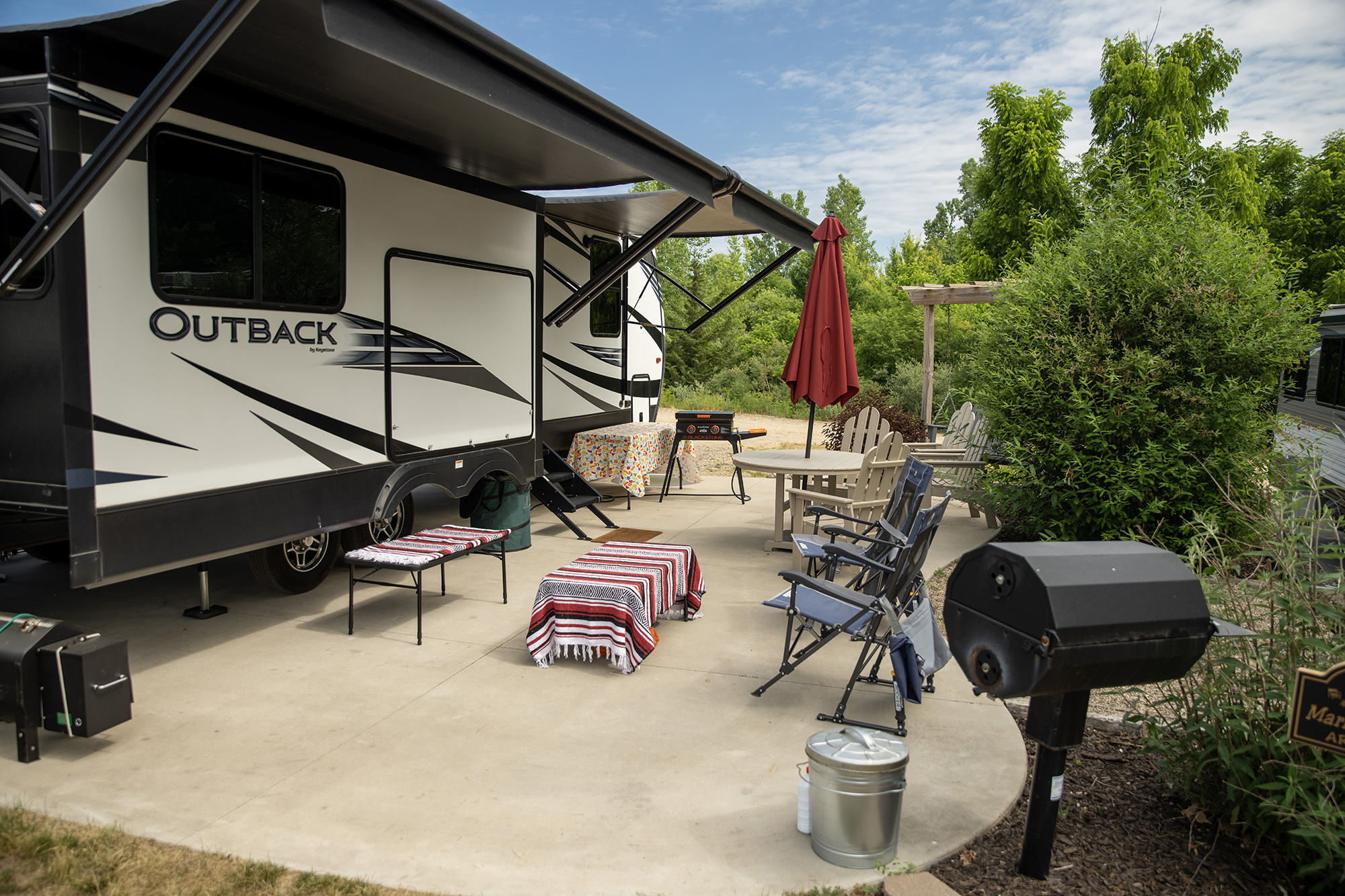 RV 056 - Pull Thru 50/30 AMPS FHU KOA Patio