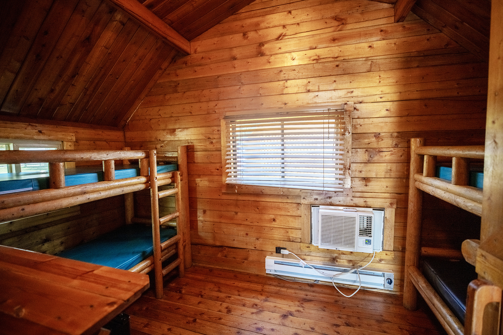 CC3 - Camping Cabin, 2 Room