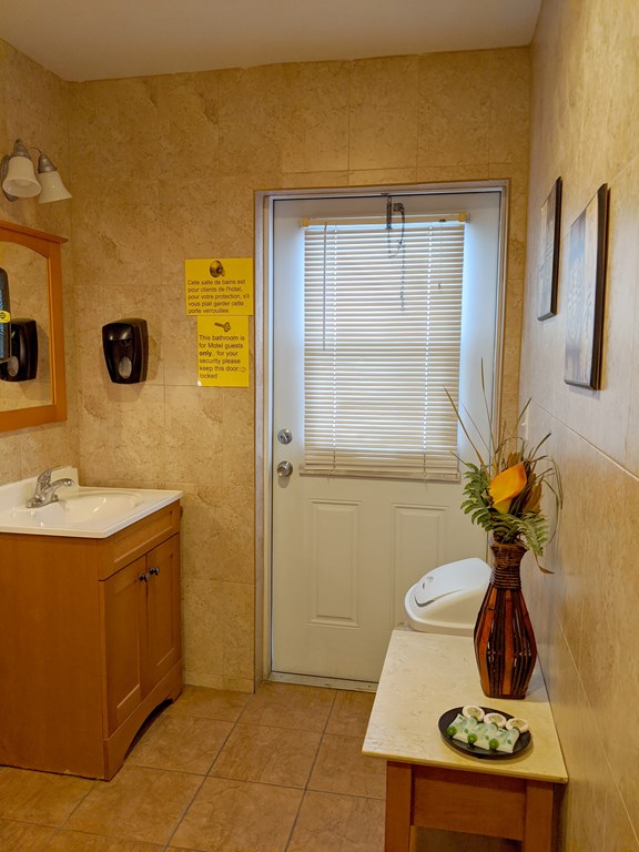 Motel 1-3 Shared Bathroom