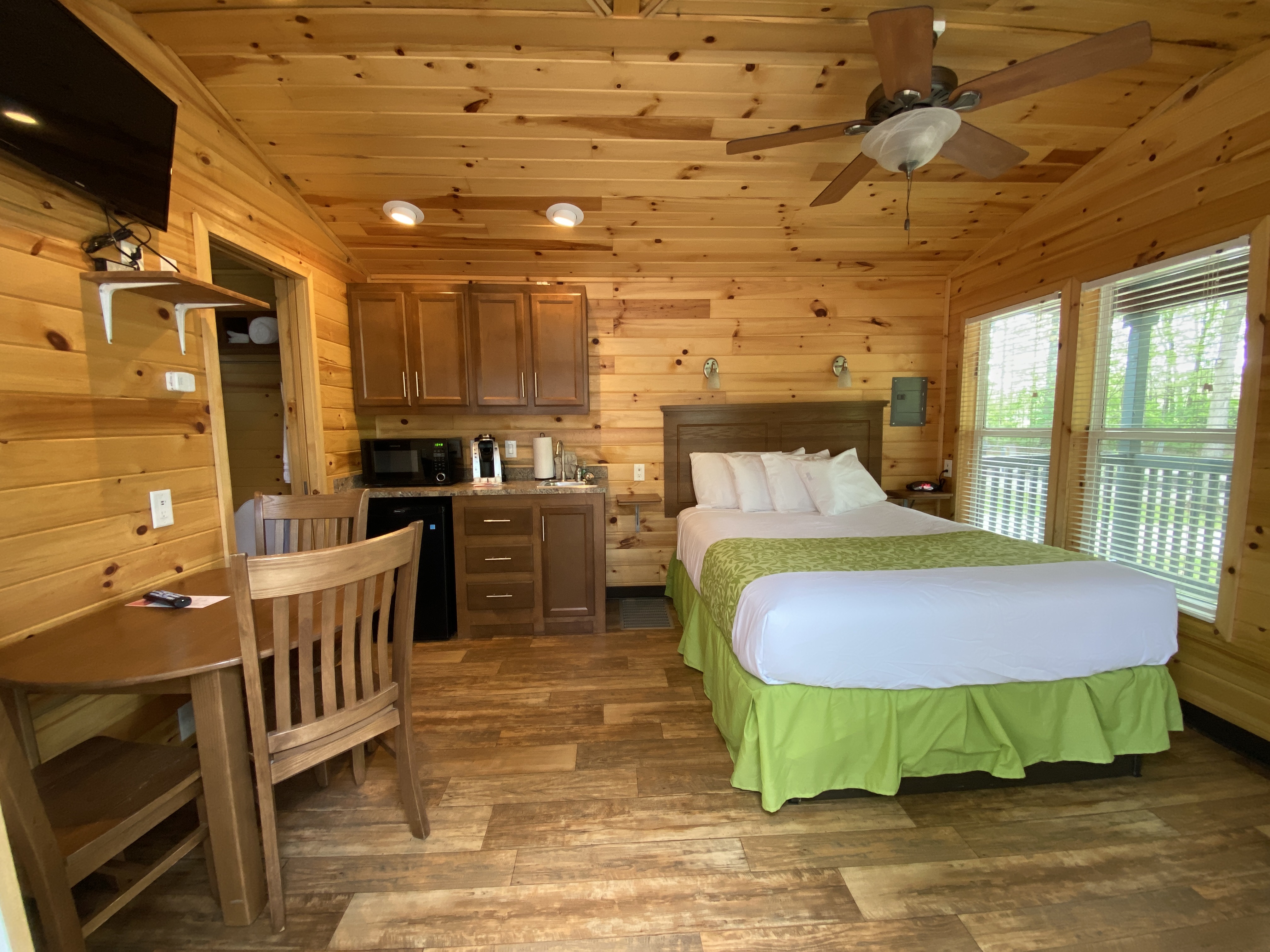 Deluxe Cabin (Studio) Interior