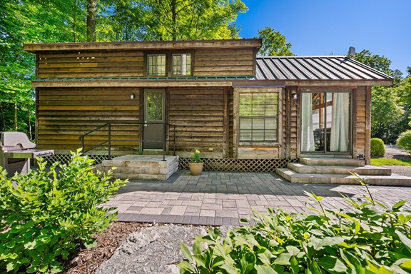 Deluxe Cabin, 1 Room with Double Loft (Full Bath with Tub & Shower) - Sleeps 8