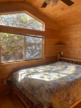 Deluxe Lodge