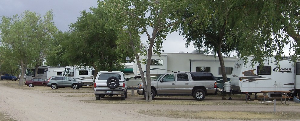 Nice pull thru rv sites with trees
