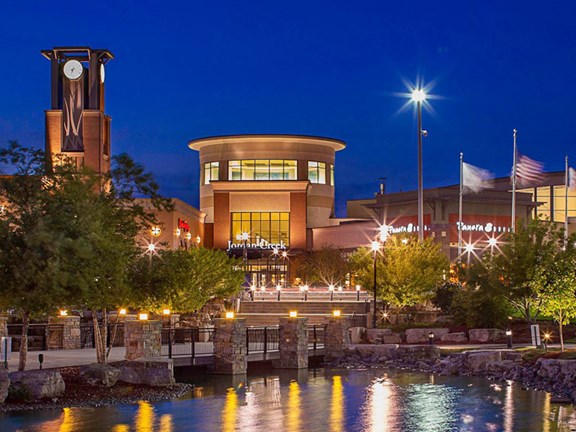 Shopping Mall - Jordan Creek Town Center
