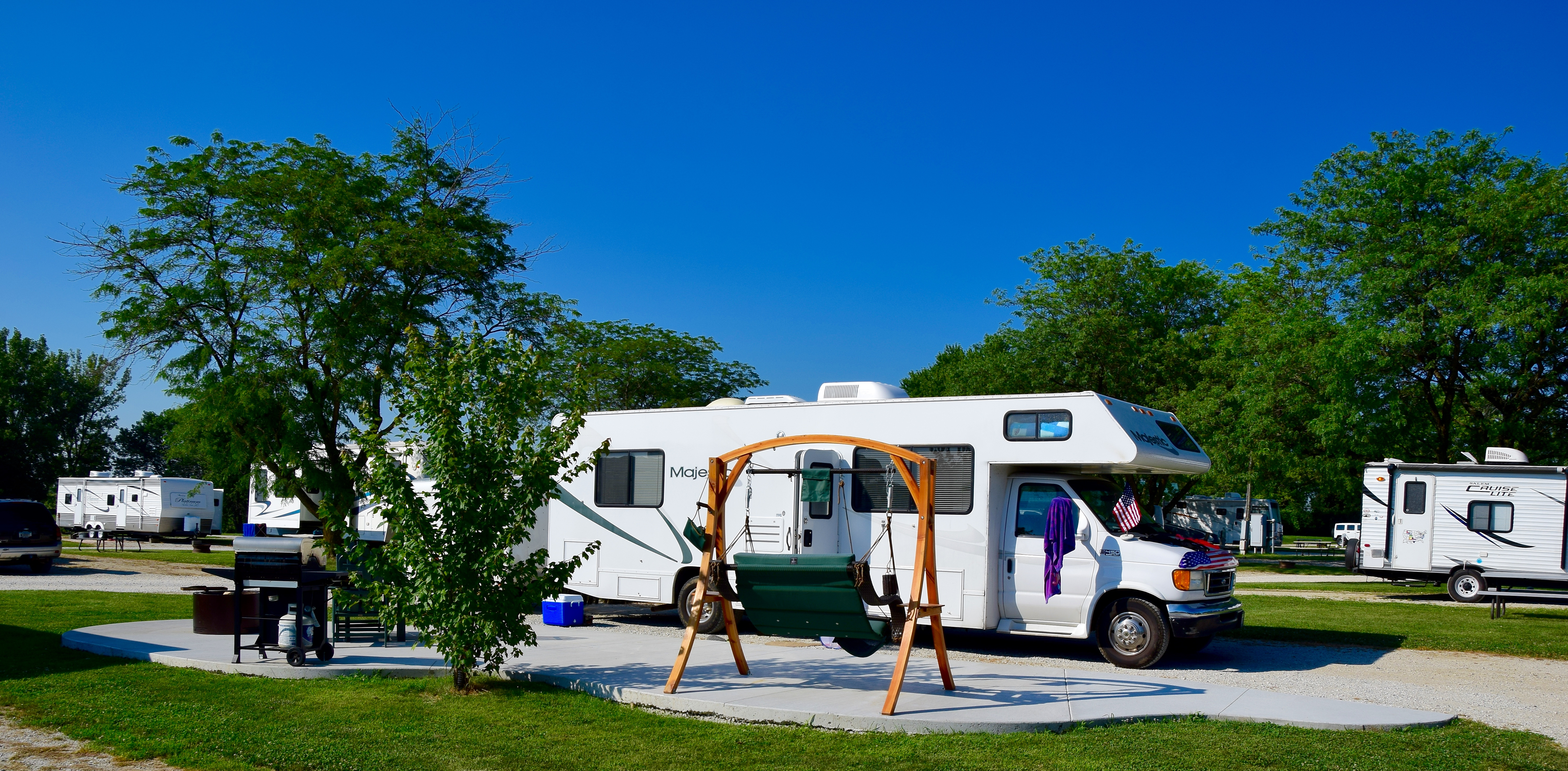 Deluxe Patio RV Site #61