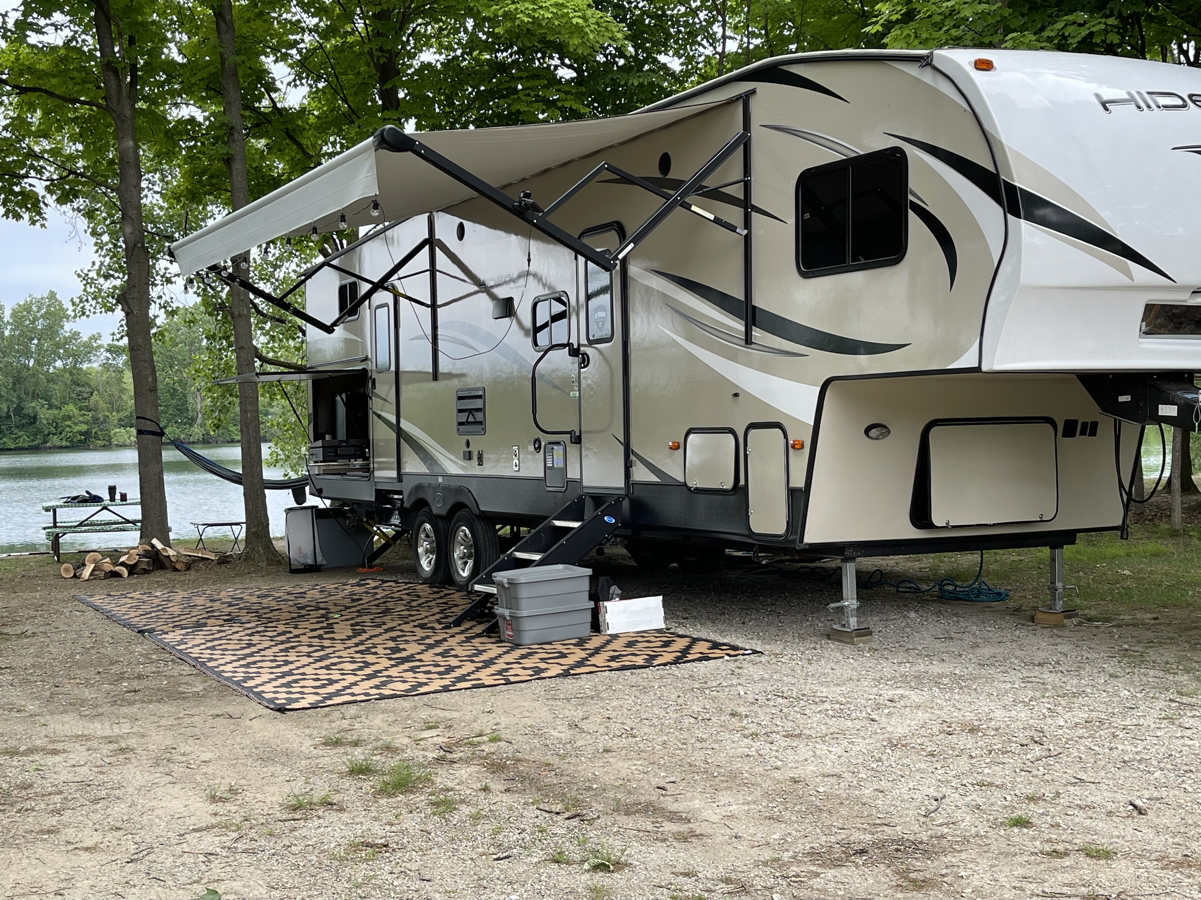 30amp Lake Front Full Hook Up