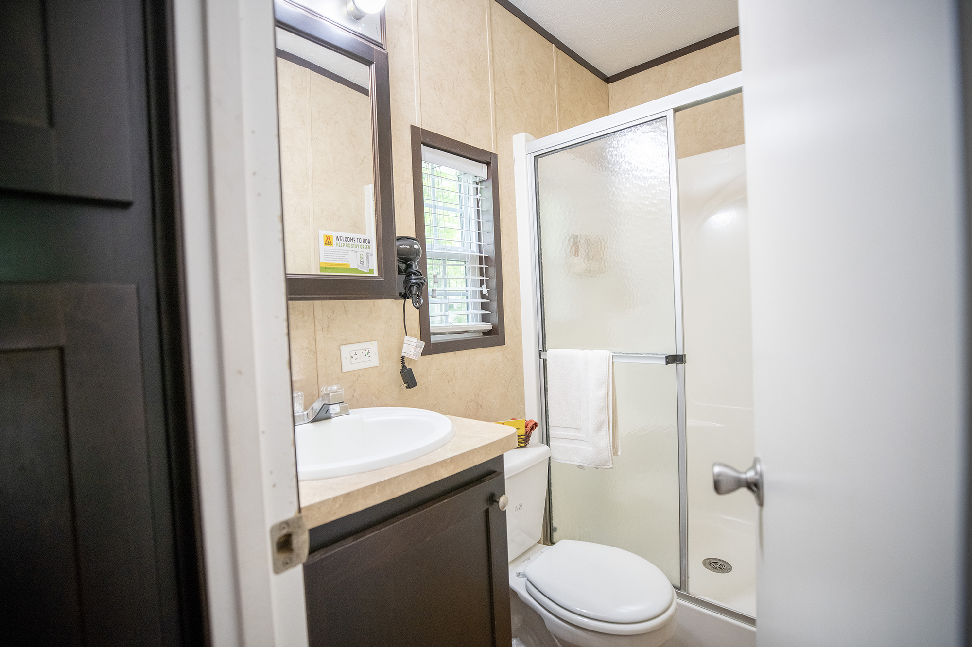 Deluxe Cabin 225