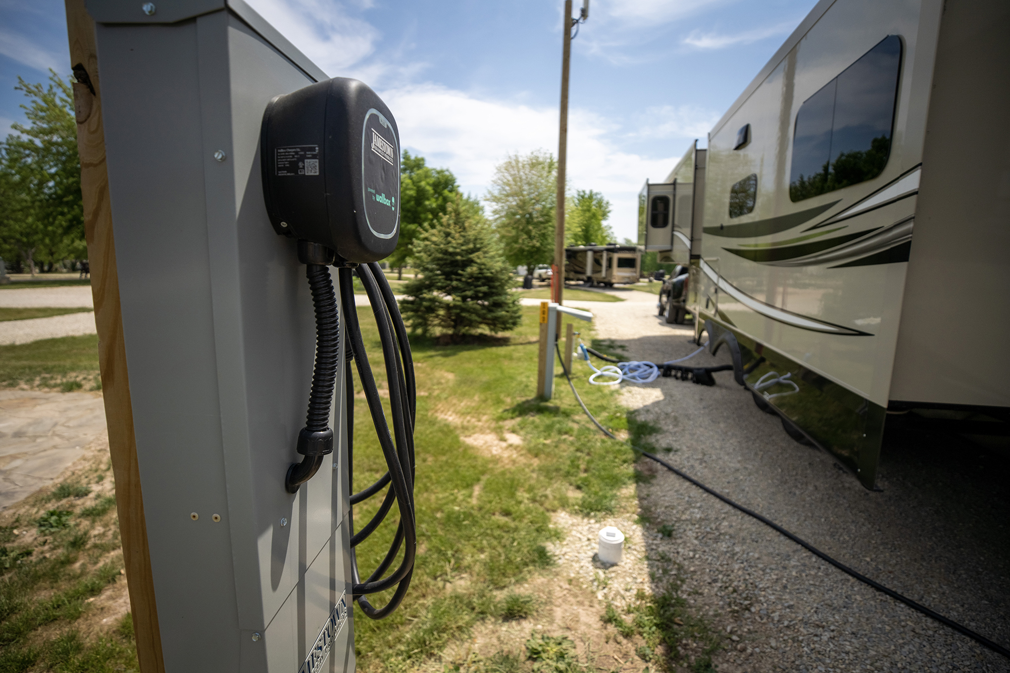 RV 103 - Pull Thru 50/30 AMPS FHU KOA Patio EV