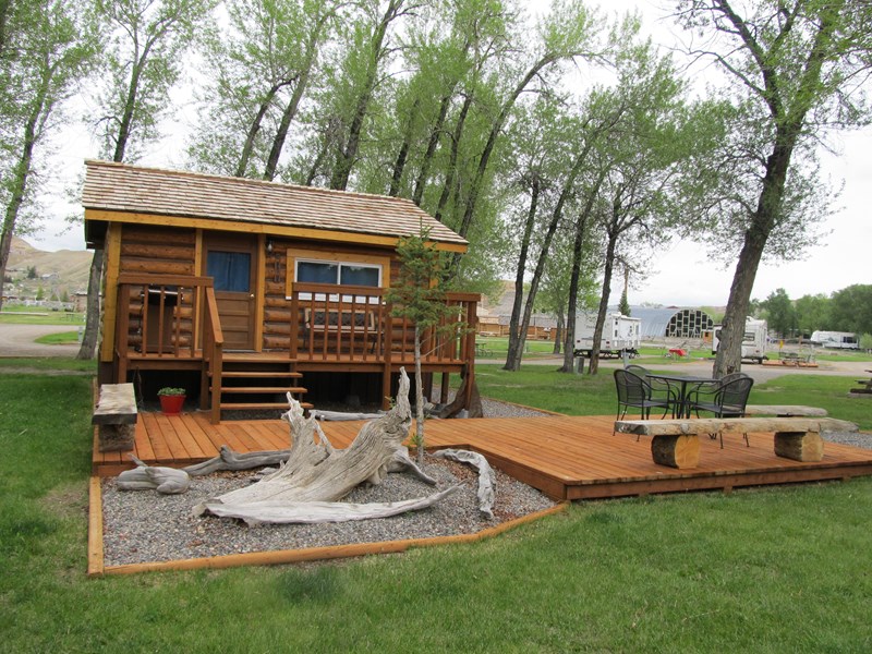 Deluxe Cabin with Bathroom
