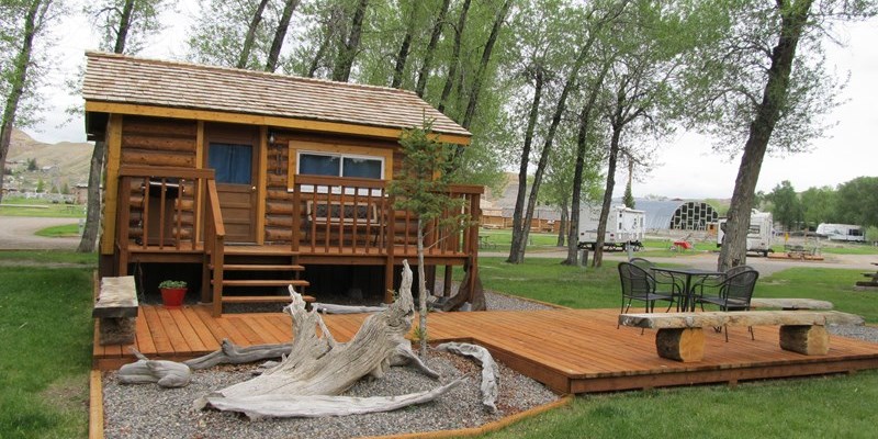 Deluxe Cabin with Bathroom