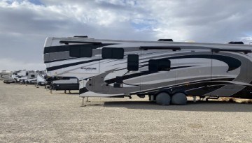 Convenient RV, Vehicle & Boat Storage