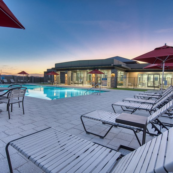 Pool Seating