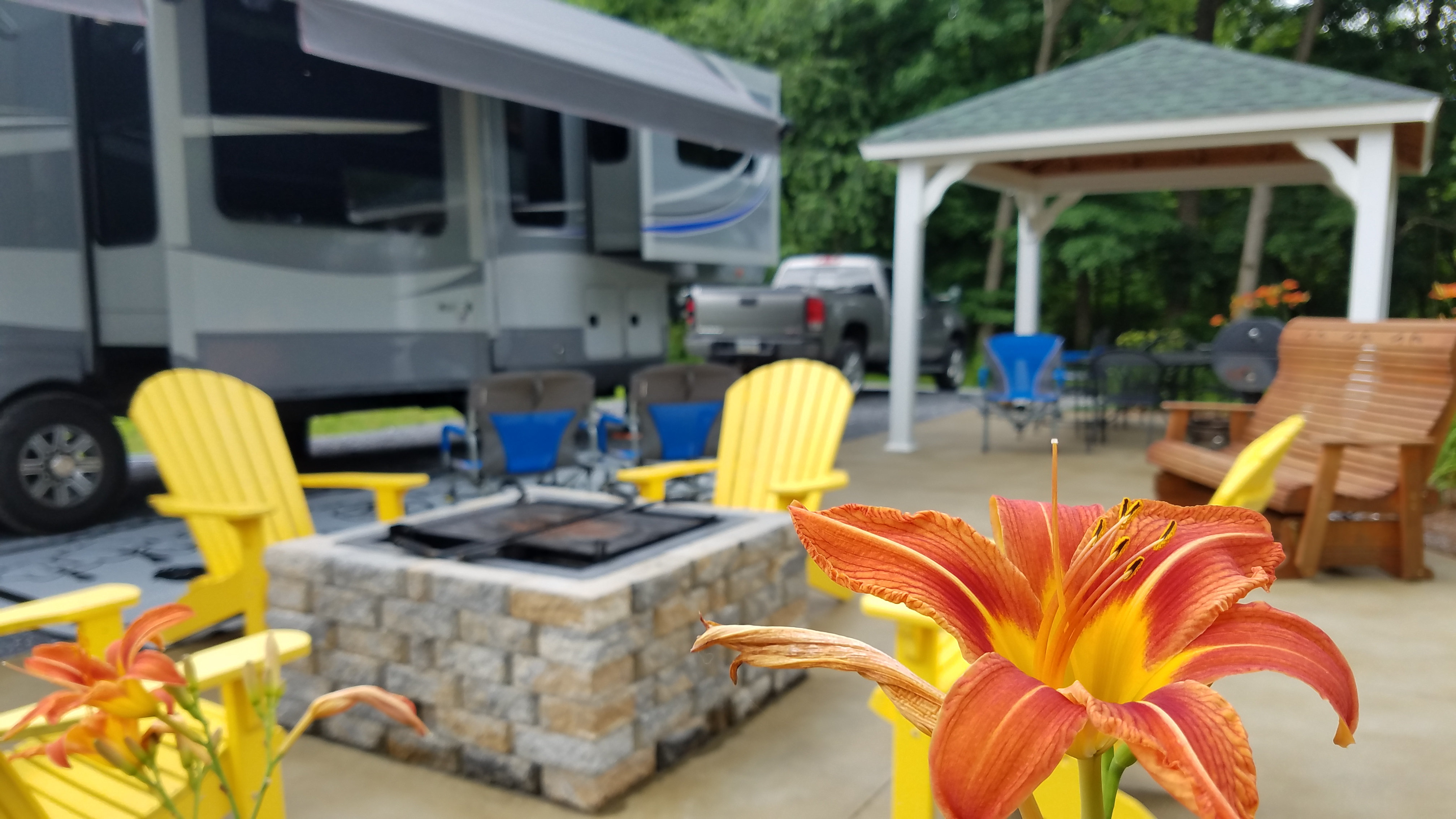 Premium Patio Site 128. Pull-Thru, 30/50amp, Full Hookup