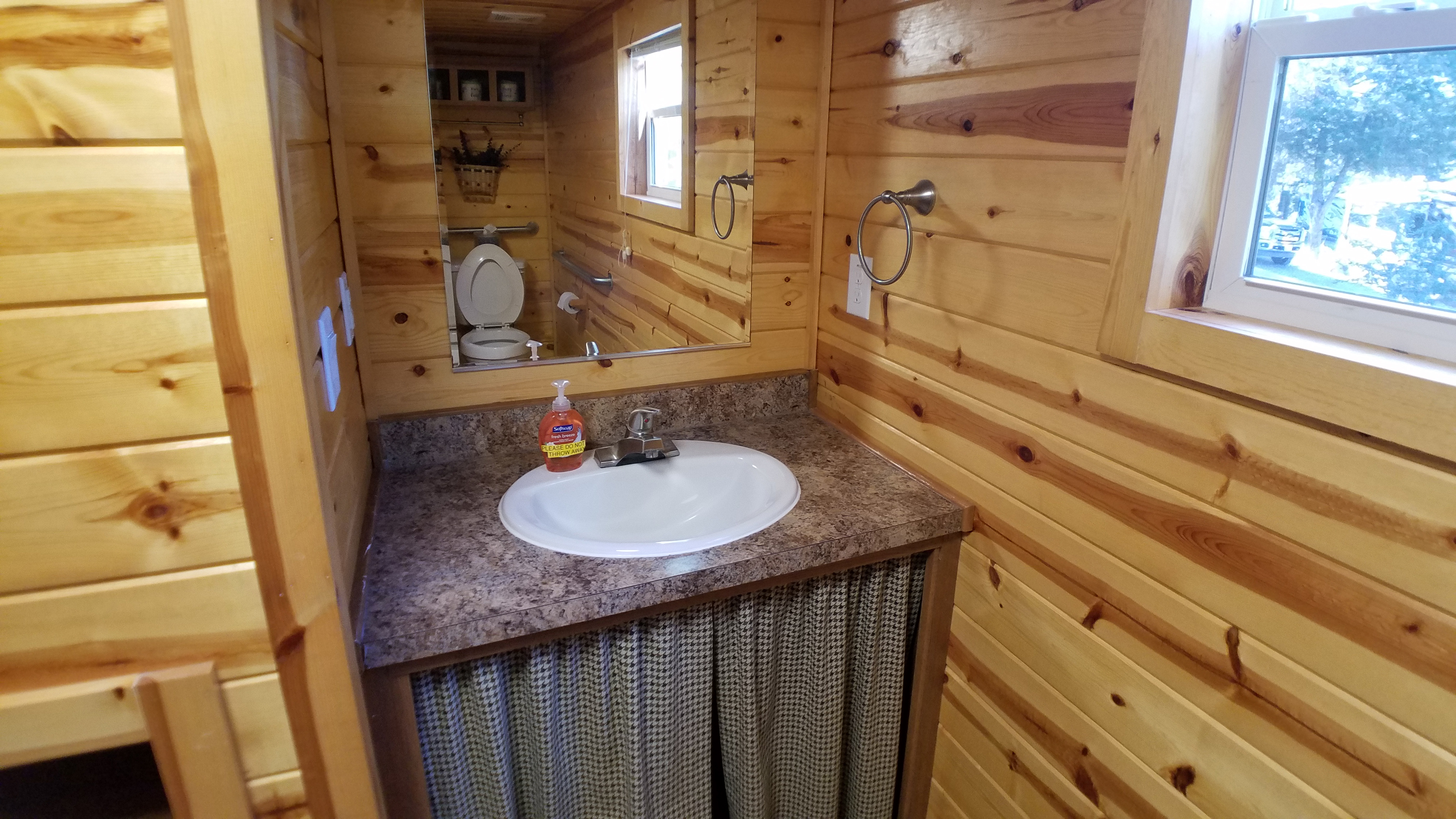 Deluxe Camping Cabin/Loft, Interior (WITH BATHROOM)