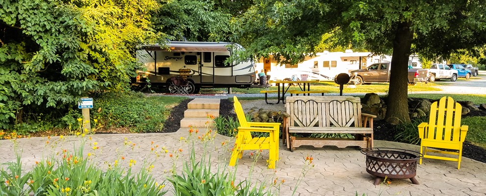 Deluxe Patio Site, 30/50amp, Full Hookup, Pond View