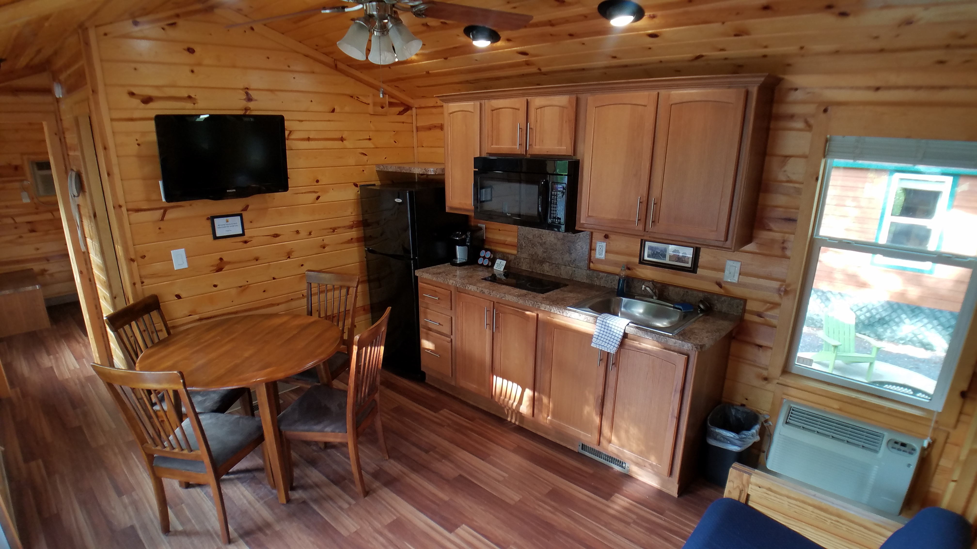 Large Deluxe Cabin, Interior (WITH BATHROOM)