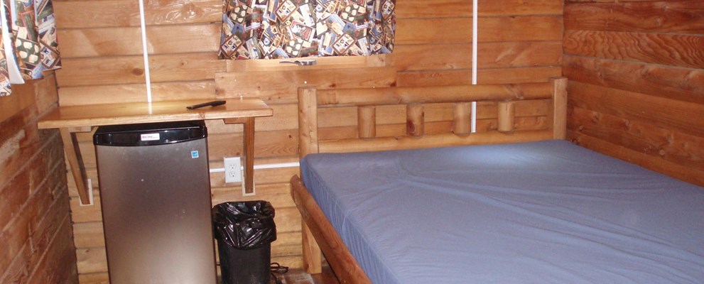Interior 2 room Kabin with TV and Fridge