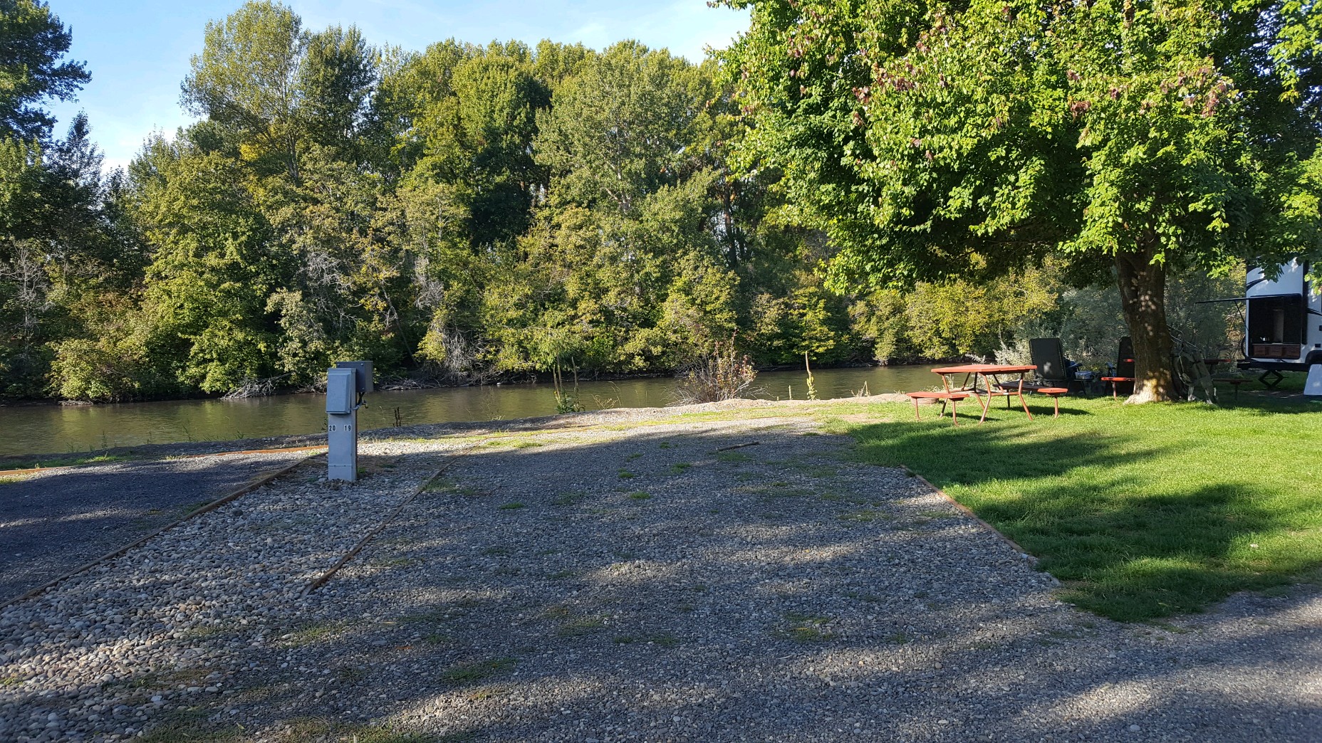 KOA RV SITE 19 30 AMP HEAD-IN ON THE RIVER