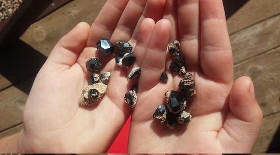 Rock Hounding for Garnets