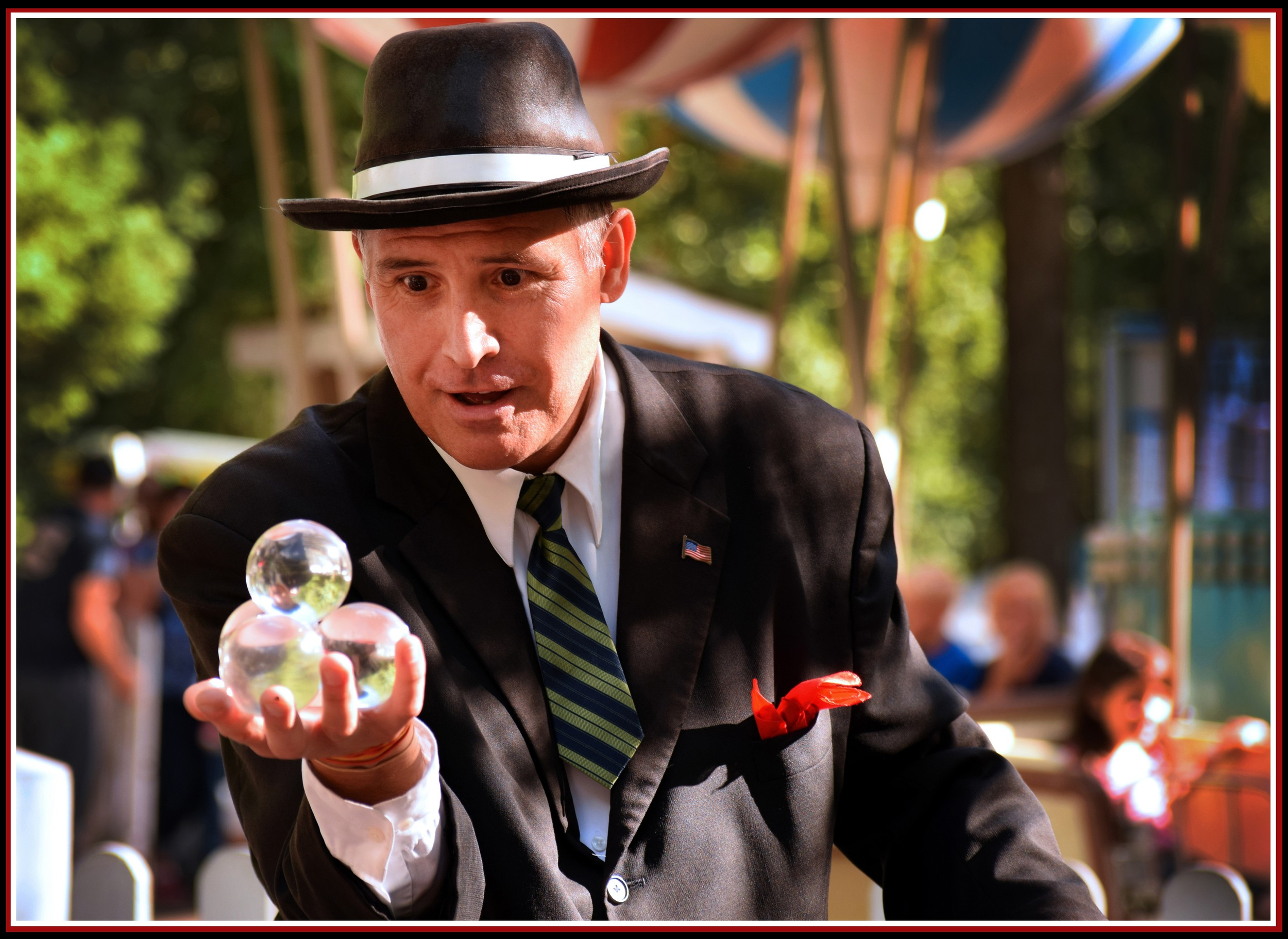 Howard Mincone - Sensational Juggler/Physical Comedian Photo