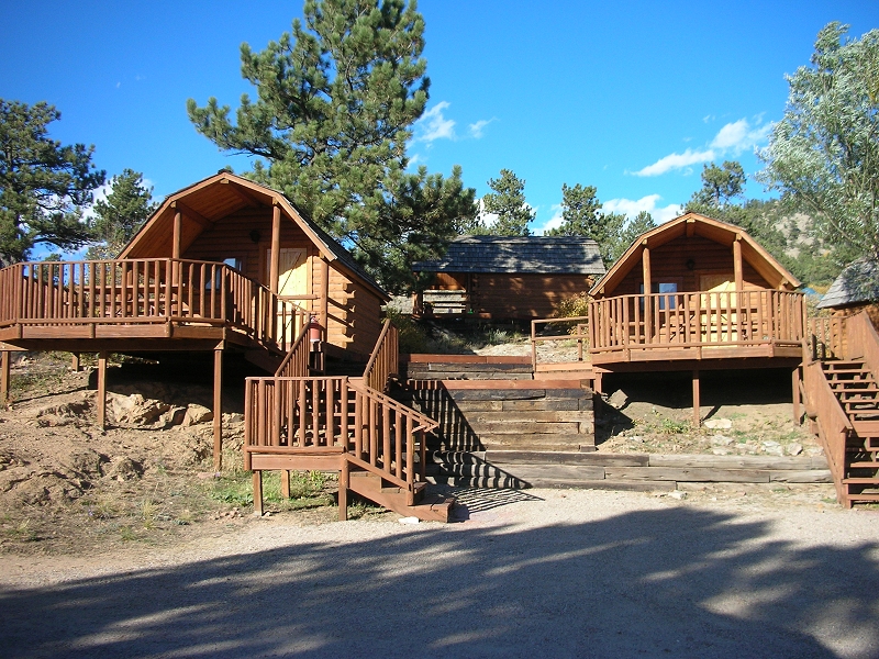 1 room cozy camper cabins