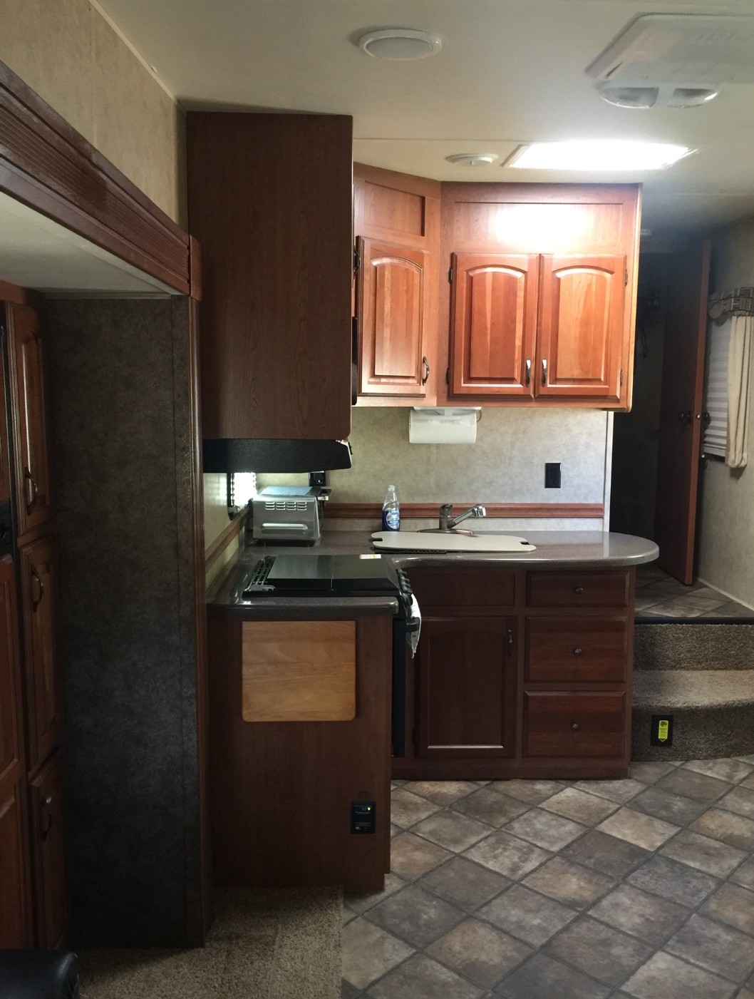 Denali-Kitchen2