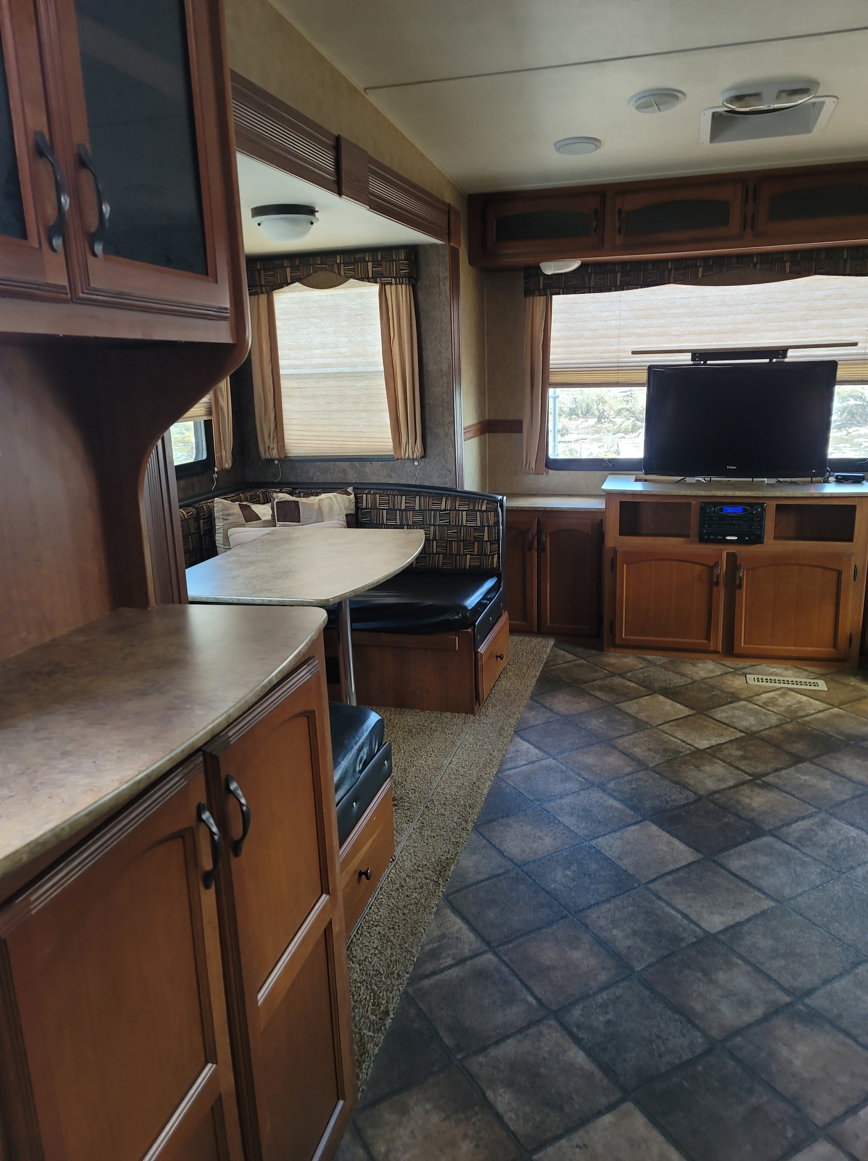 Denali - Dining Room
