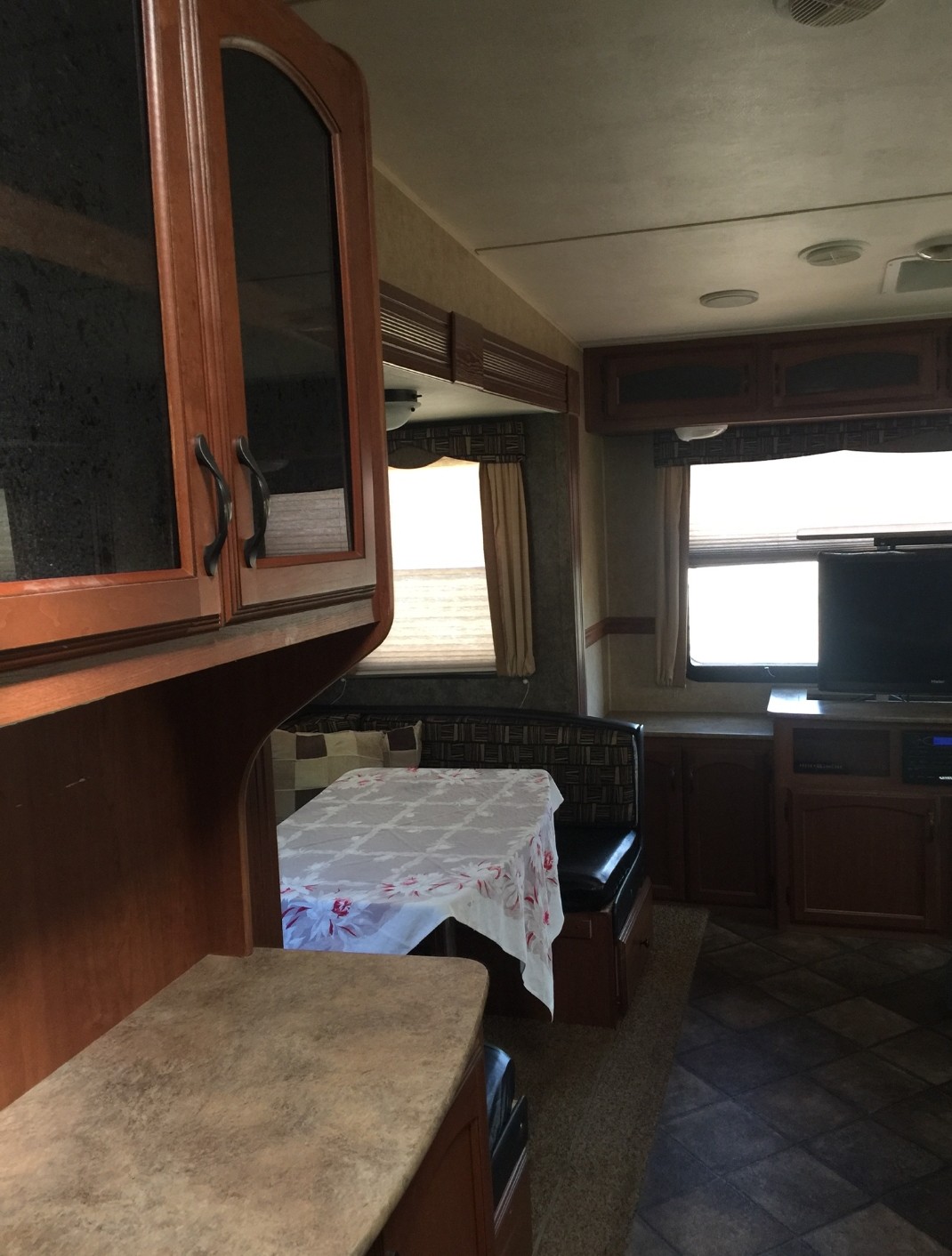 Denali-Dining2