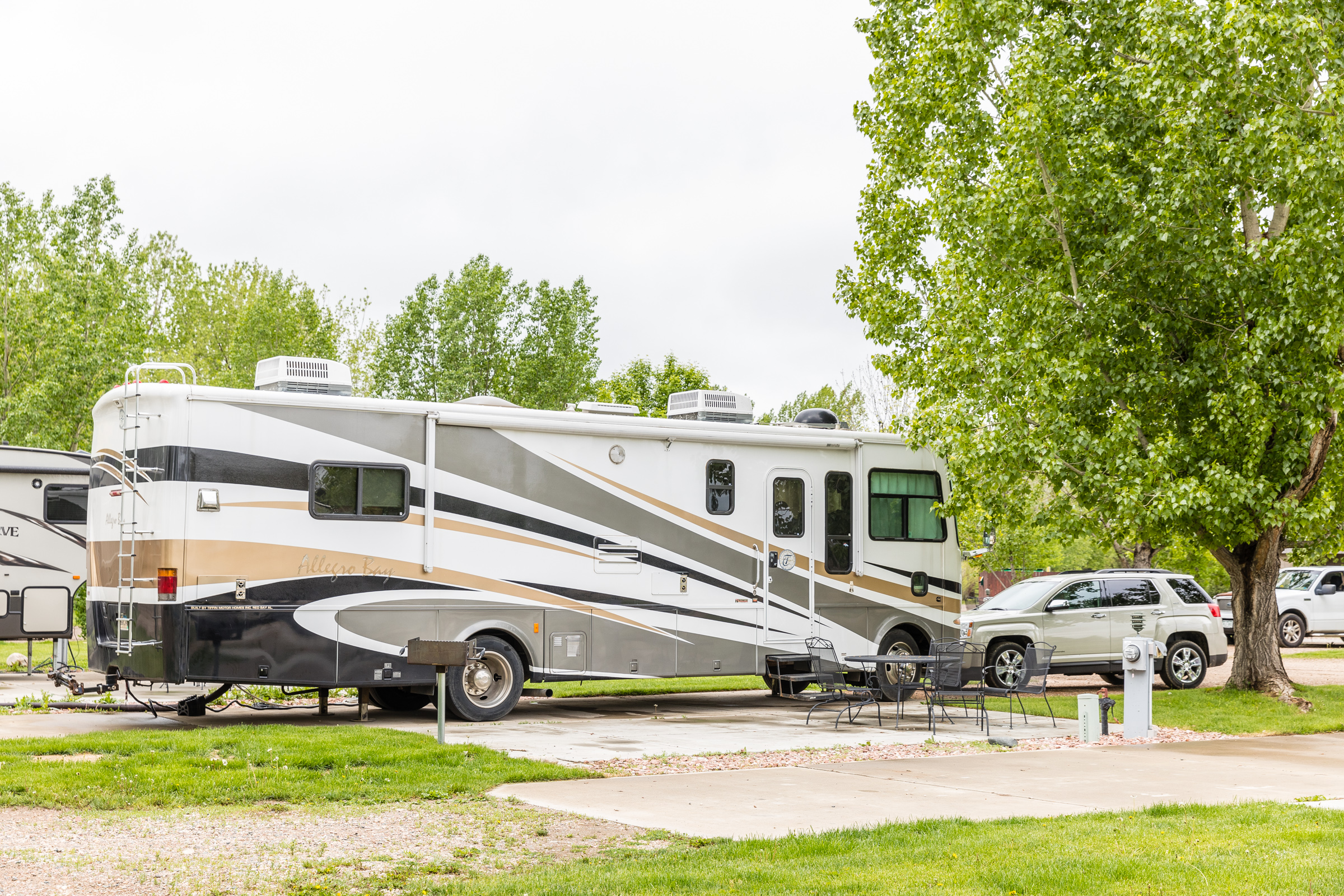 Pull-thru Patio RV Site