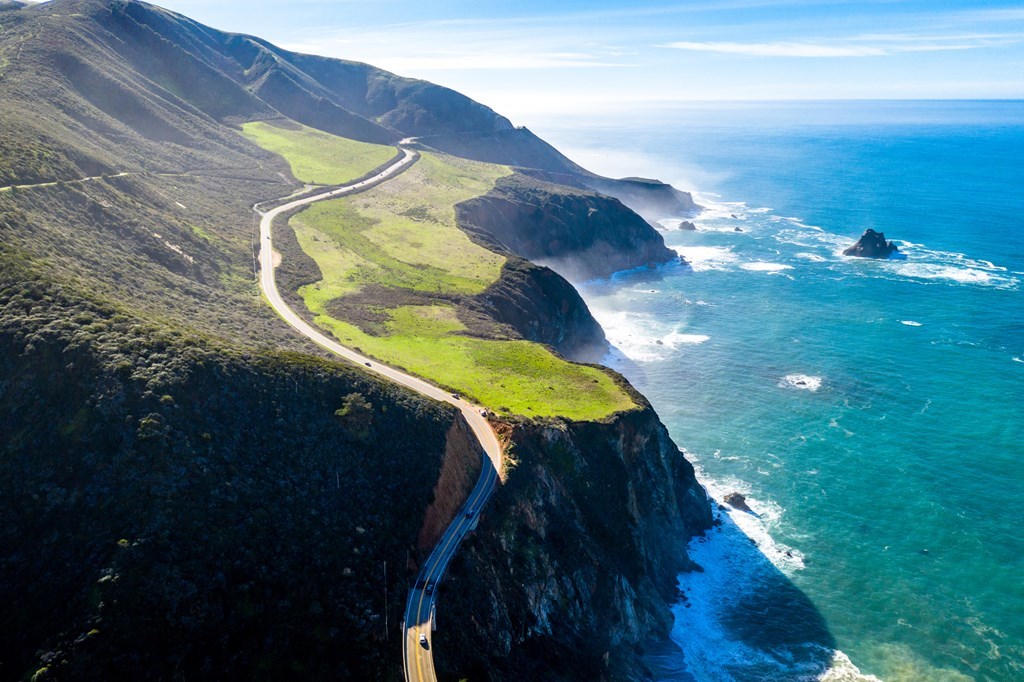 PLANNING A SOLO ROAD TRIP? KEEP THESE TIPS IN MIND