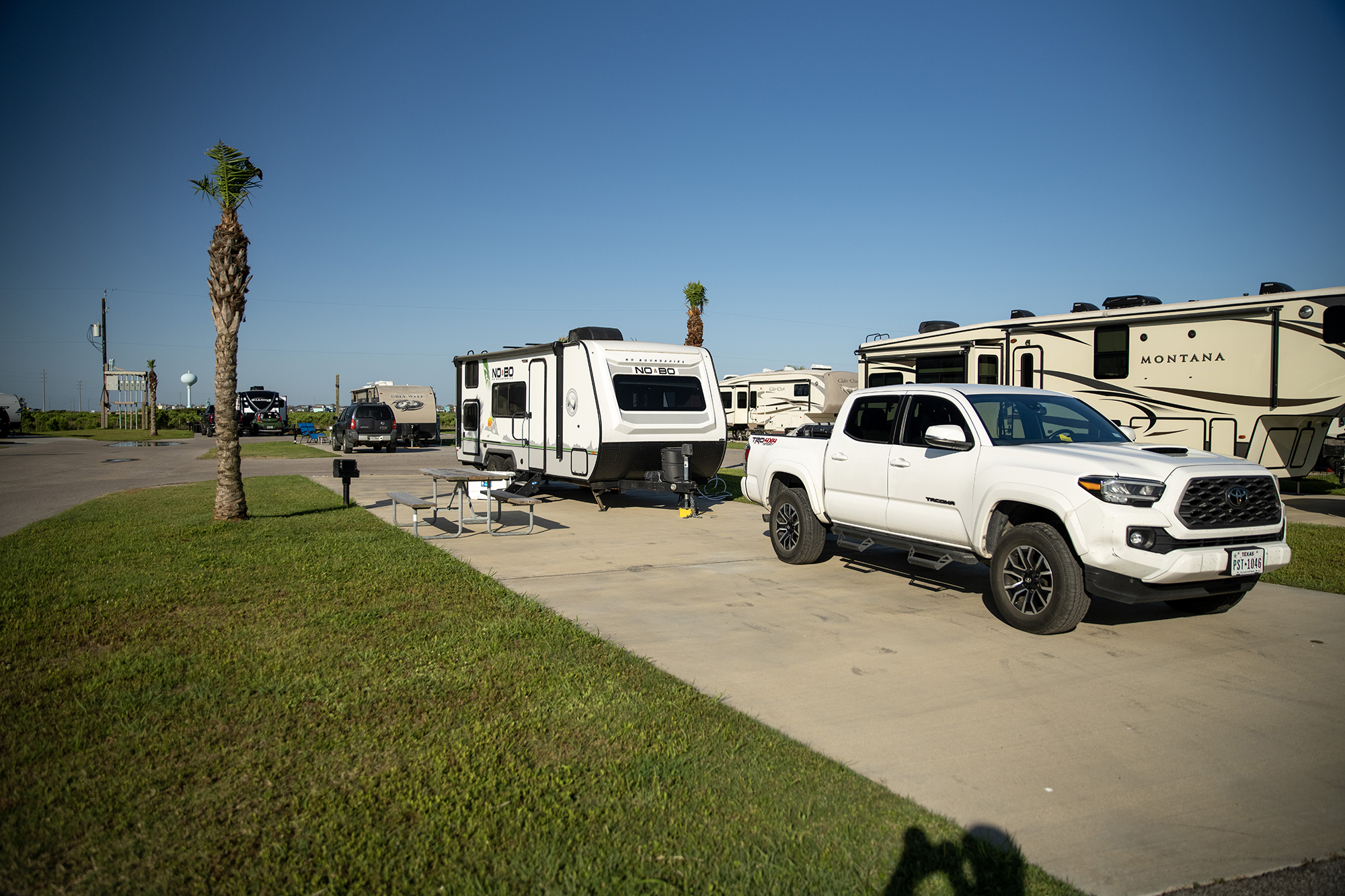RV 234 - Pull Thru 50/30 AMPS FHU Big Rig