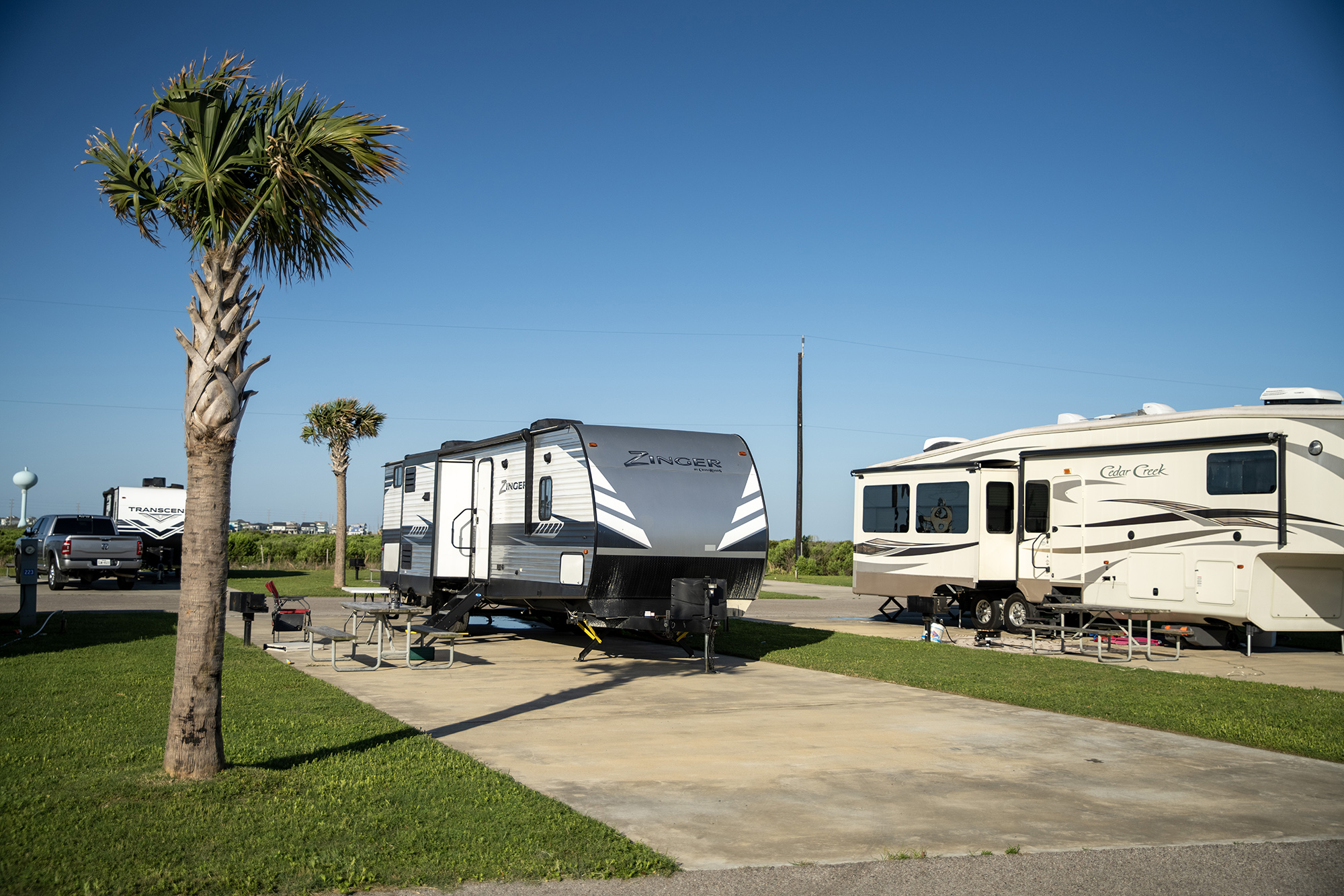 RV 224 - Pull Thru 50/30 AMPS FHU Big Rig