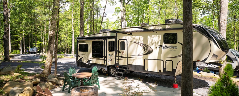 RV 109, Pull-Thru 50/30 AMPS FHU KOA Patio®