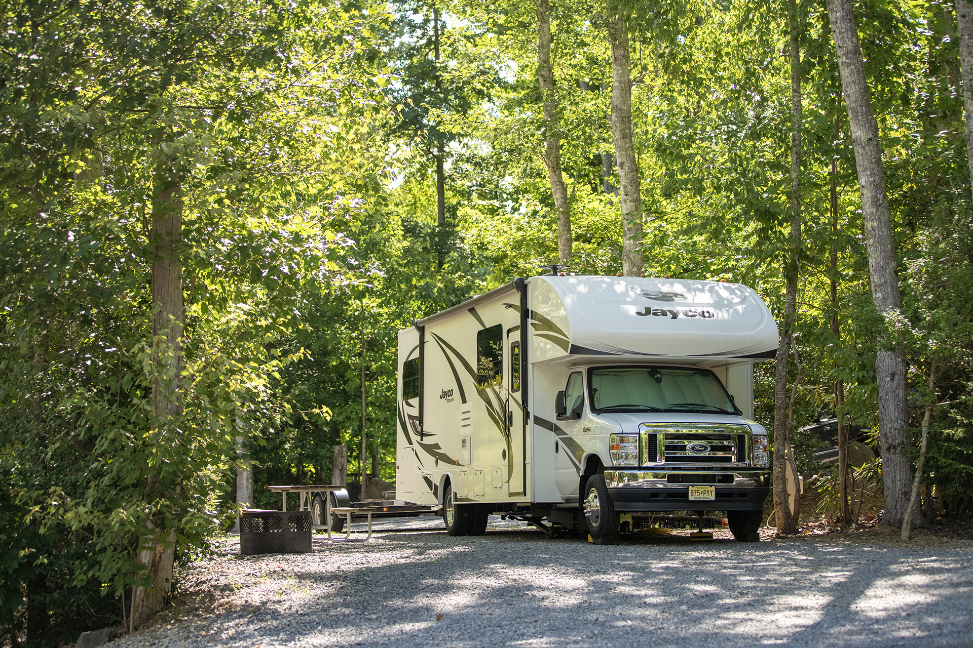 RV 22, Pull-Thru 50/30 AMPS FHU, Gravel