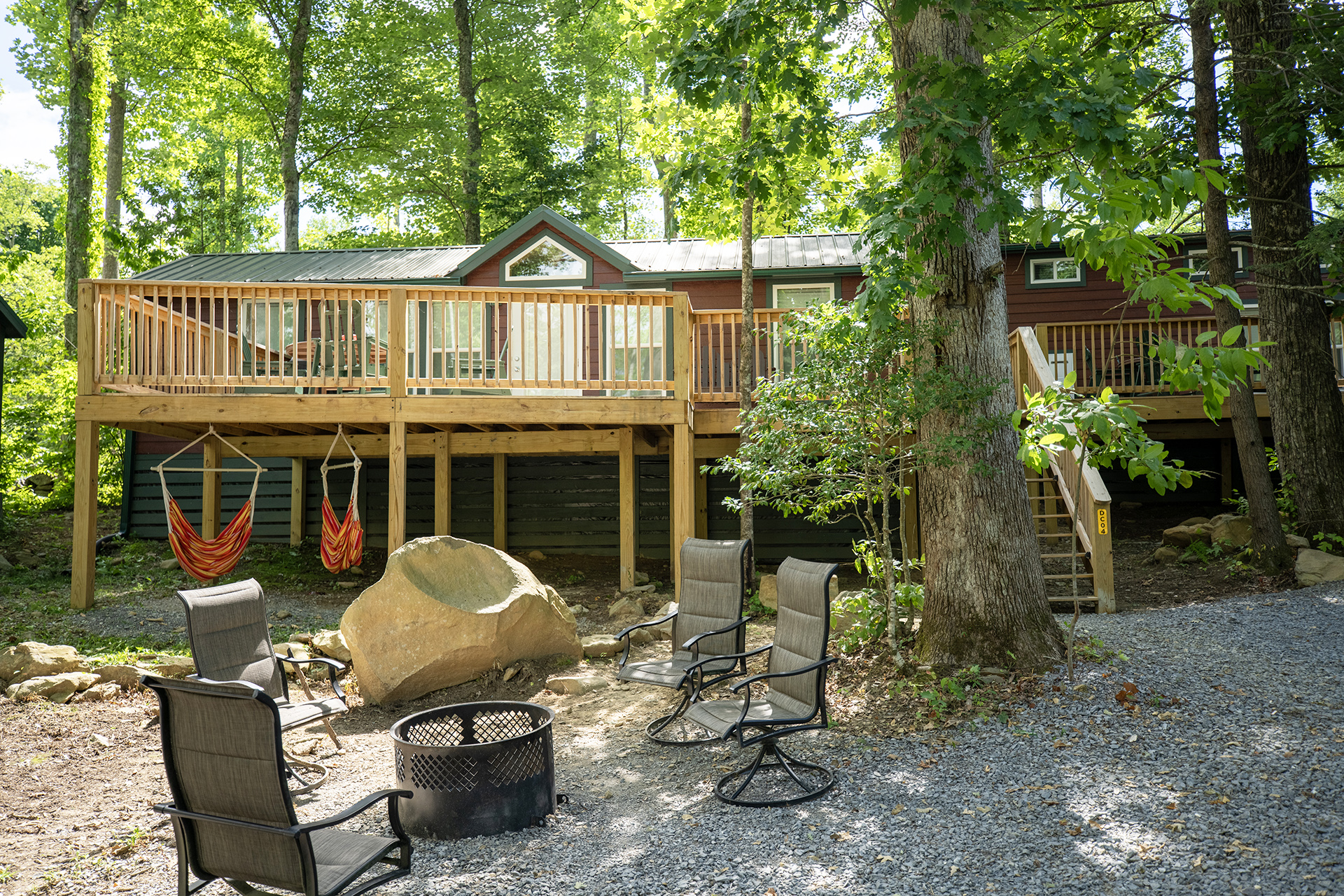DC4 - Deluxe Cabin, 2 Room with KOA Patio®