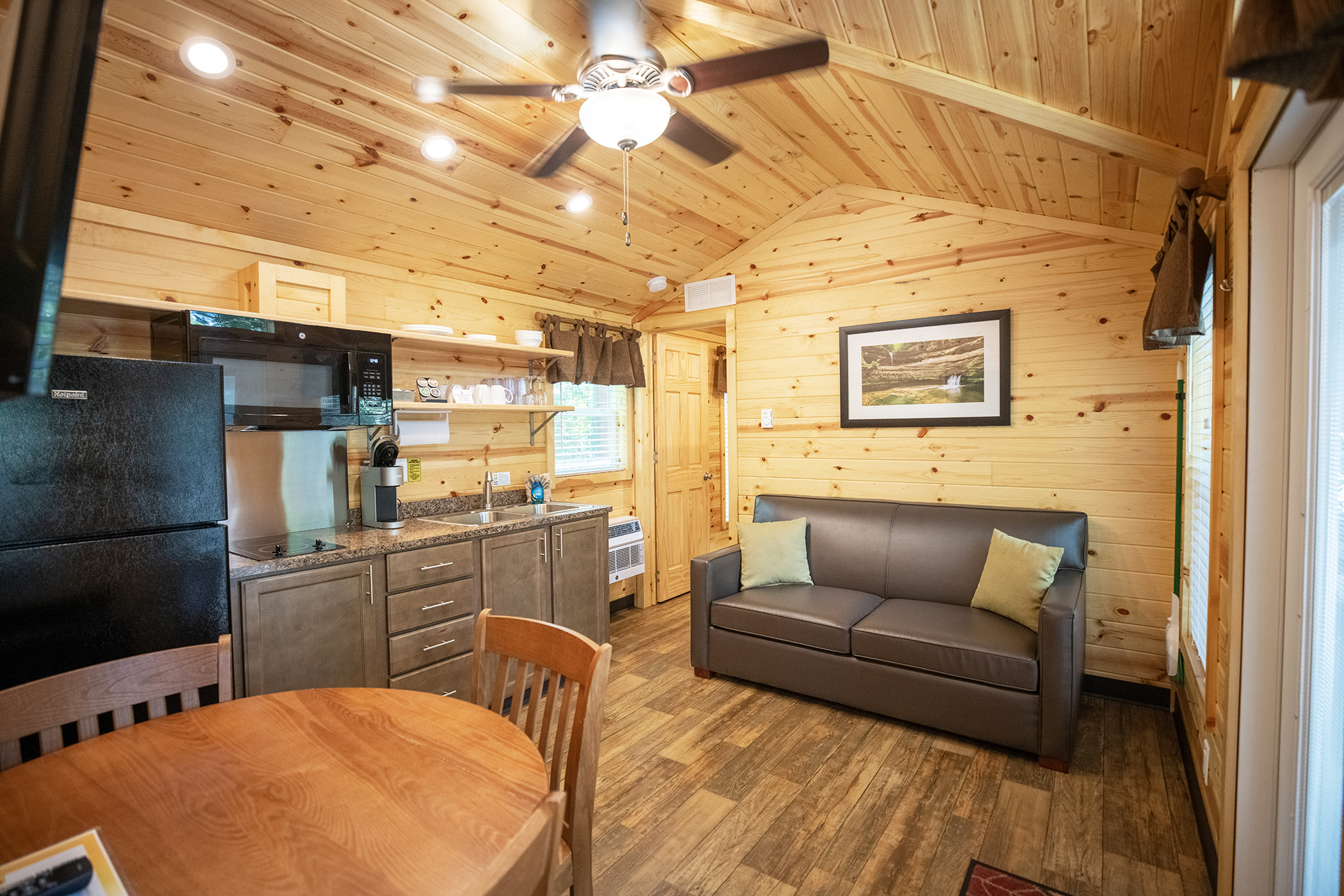 DC4 - Deluxe Cabin, 2 Room with KOA Patio®