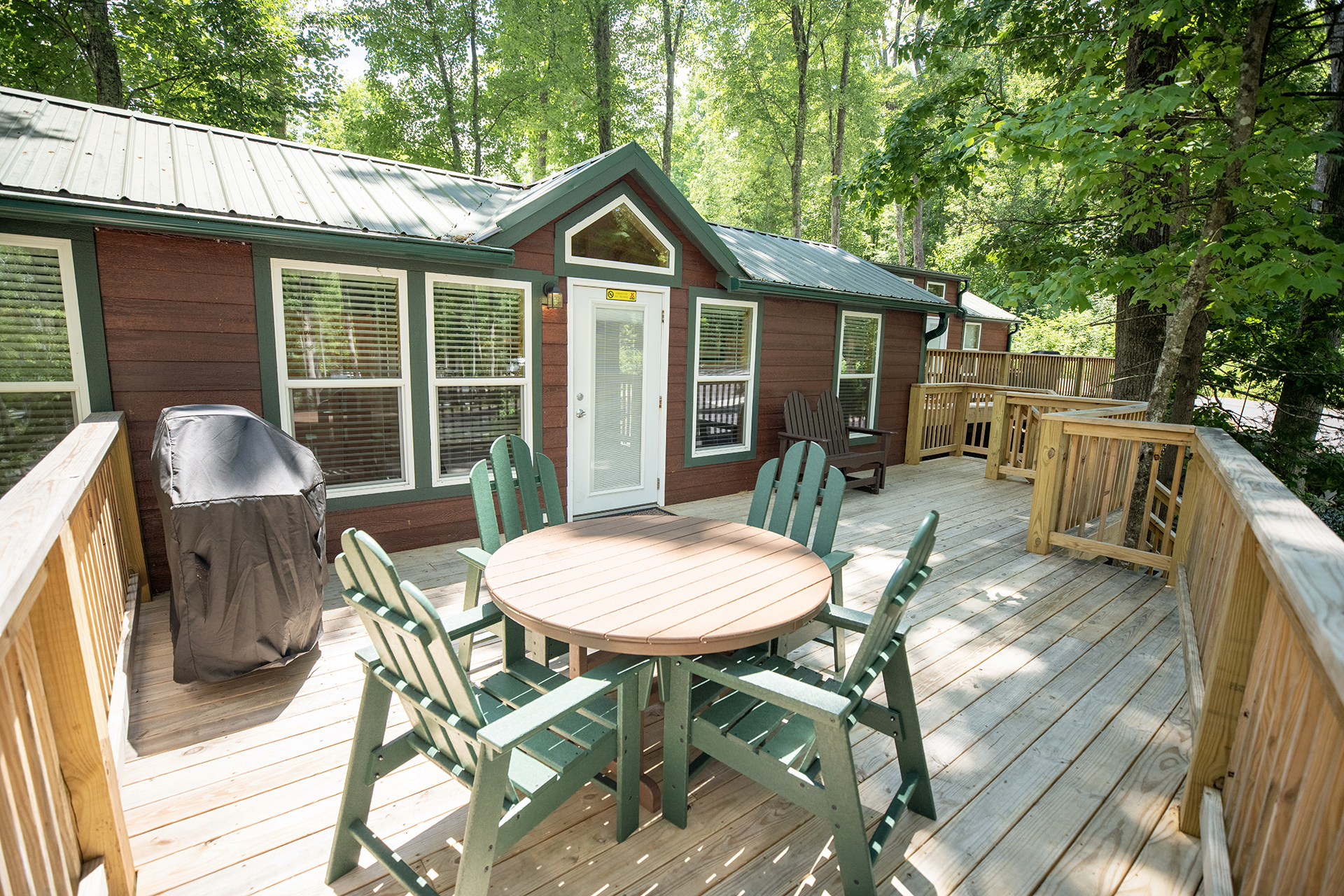 DC4 - Deluxe Cabin, 2 Room with KOA Patio®