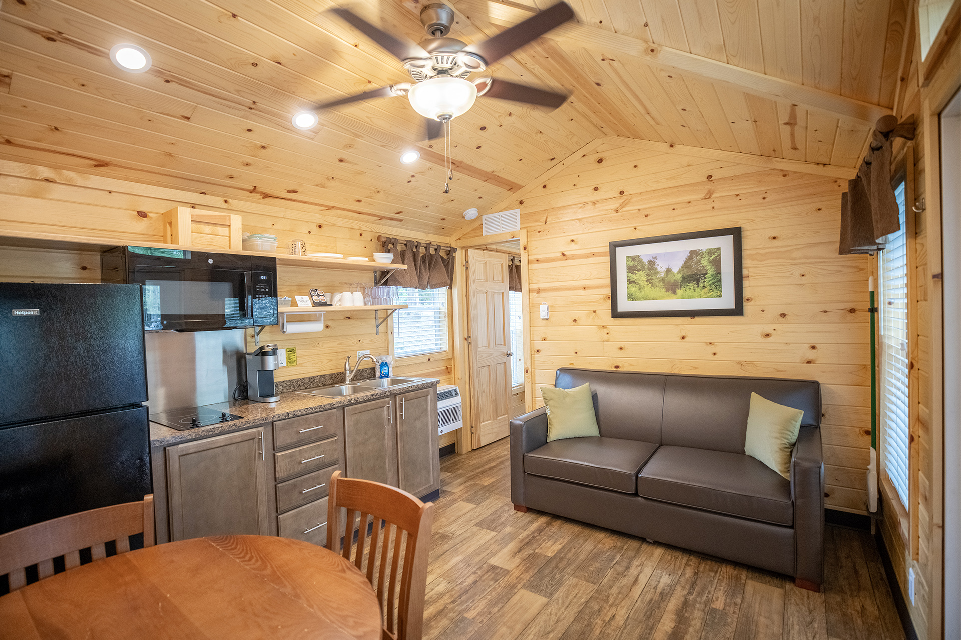 DC7 - Deluxe Cabin, 2 Room with KOA Patio®