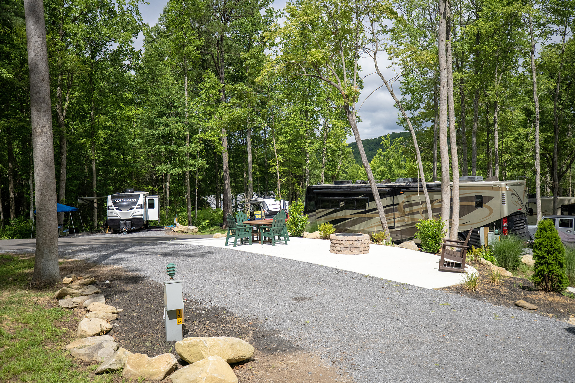 RV 125, Pull-Thru 50/30 AMPS FHU KOA Patio®